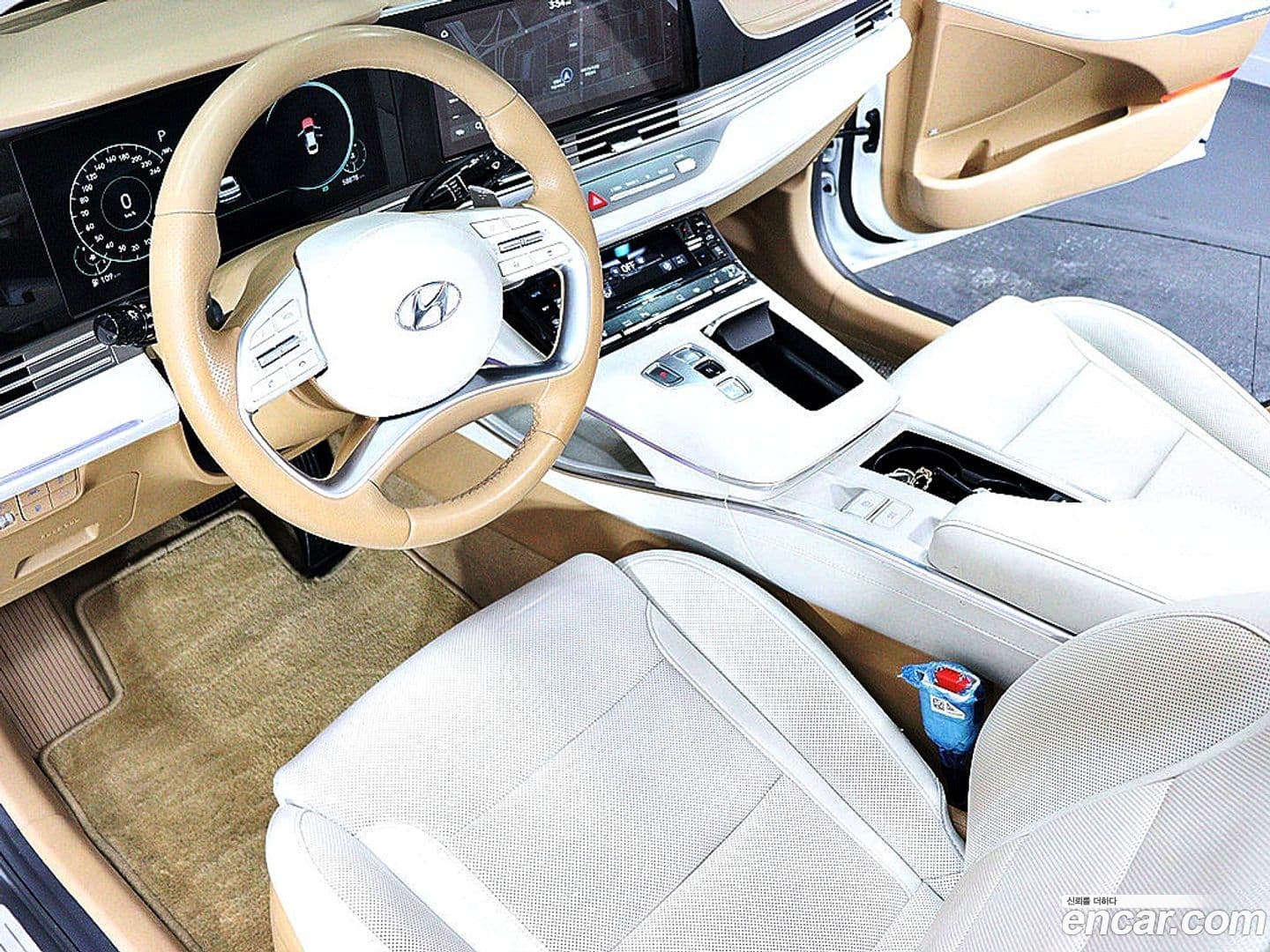 Main__Slider__Photo:Grandeur Hyundai 2021.9-13