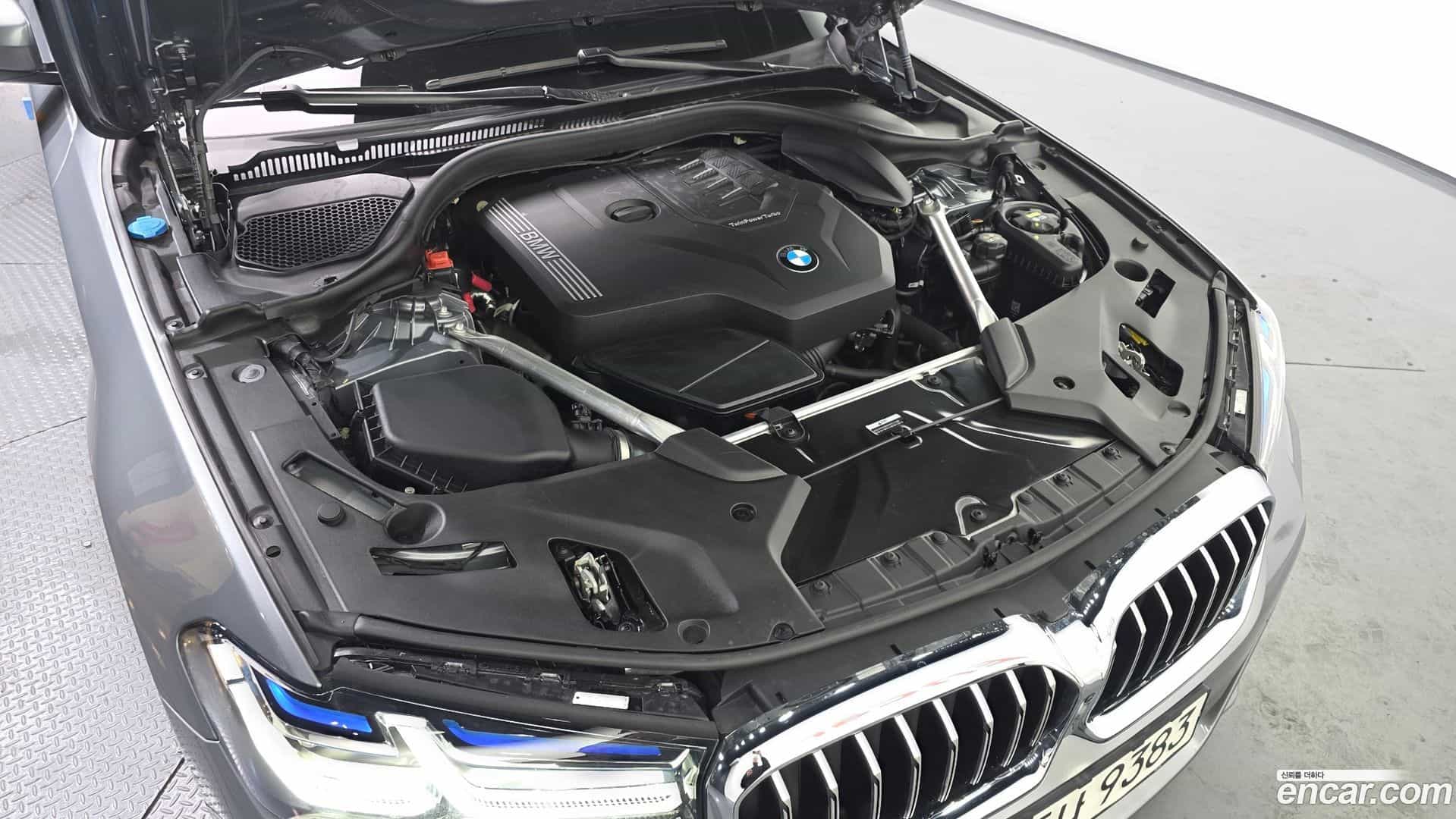 5-Series BMW 2023.1-INNER-006