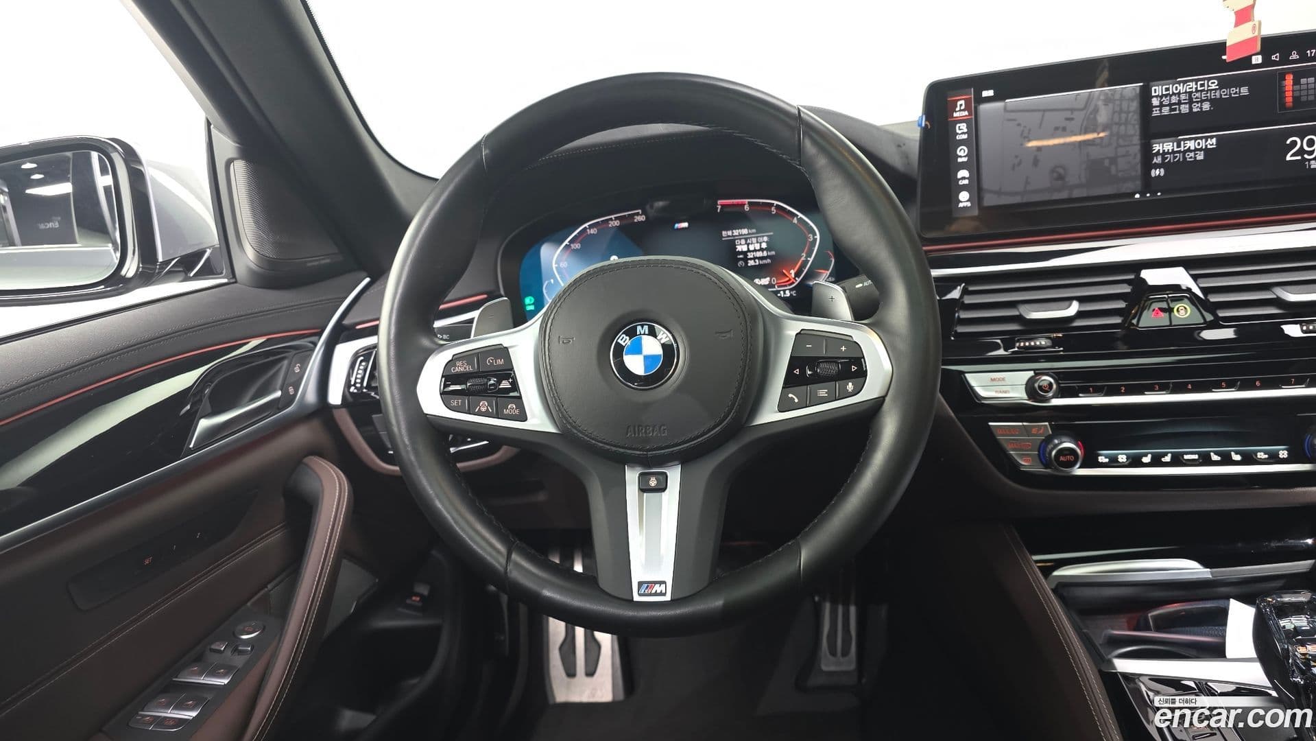 Main__Slider__Photo:5-Series BMW 2023.1-12