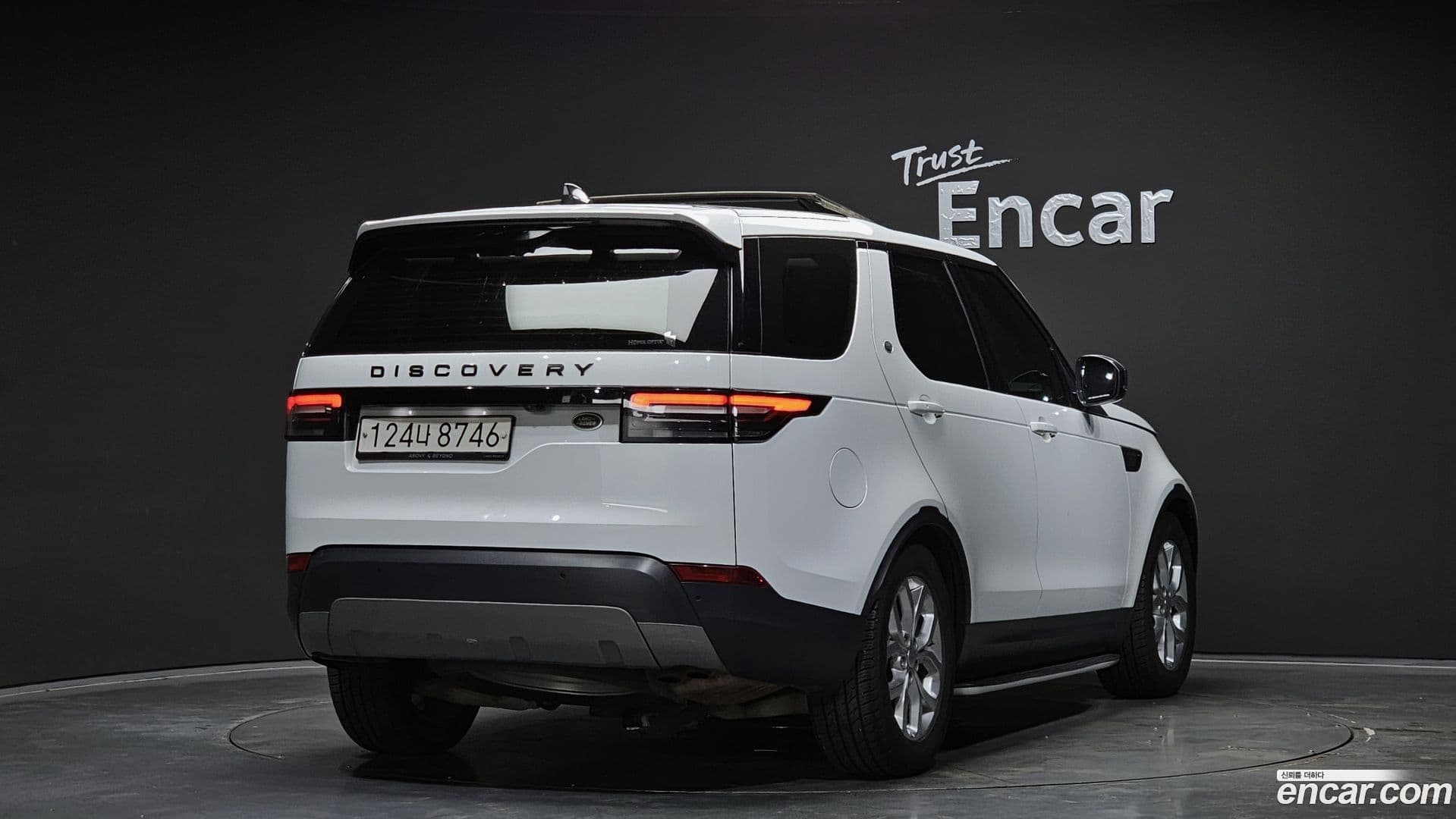 Main__Slider__Photo:Discovery Land Rover 2018.7-1