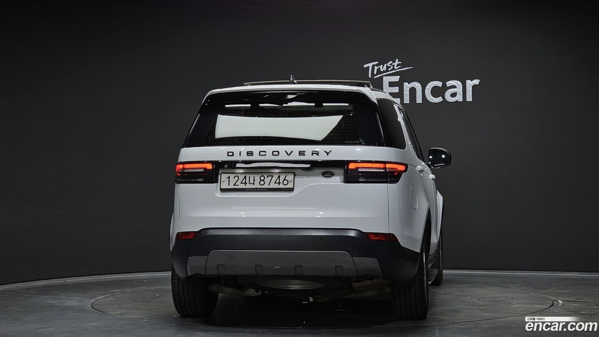 Main__Slider__Photo:Discovery Land Rover 2018.7-3