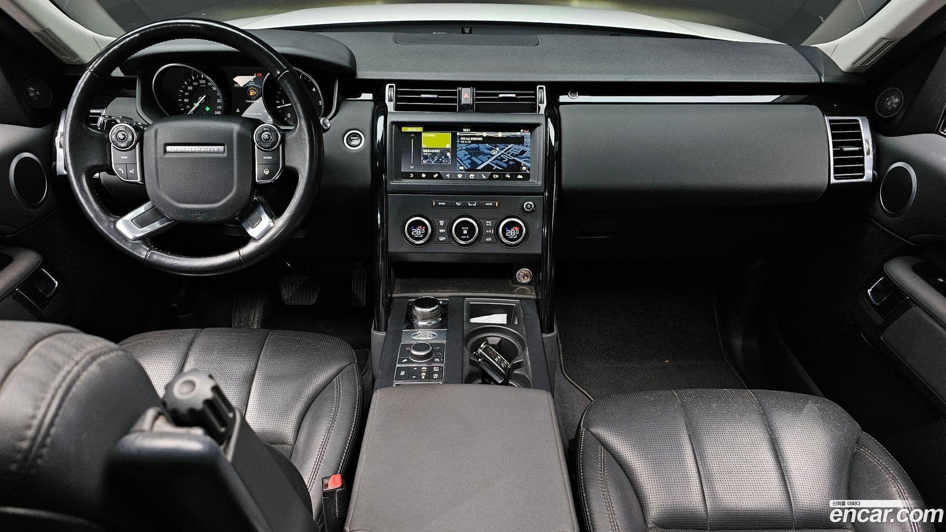 Main__Slider__Photo:Discovery Land Rover 2018.7-6