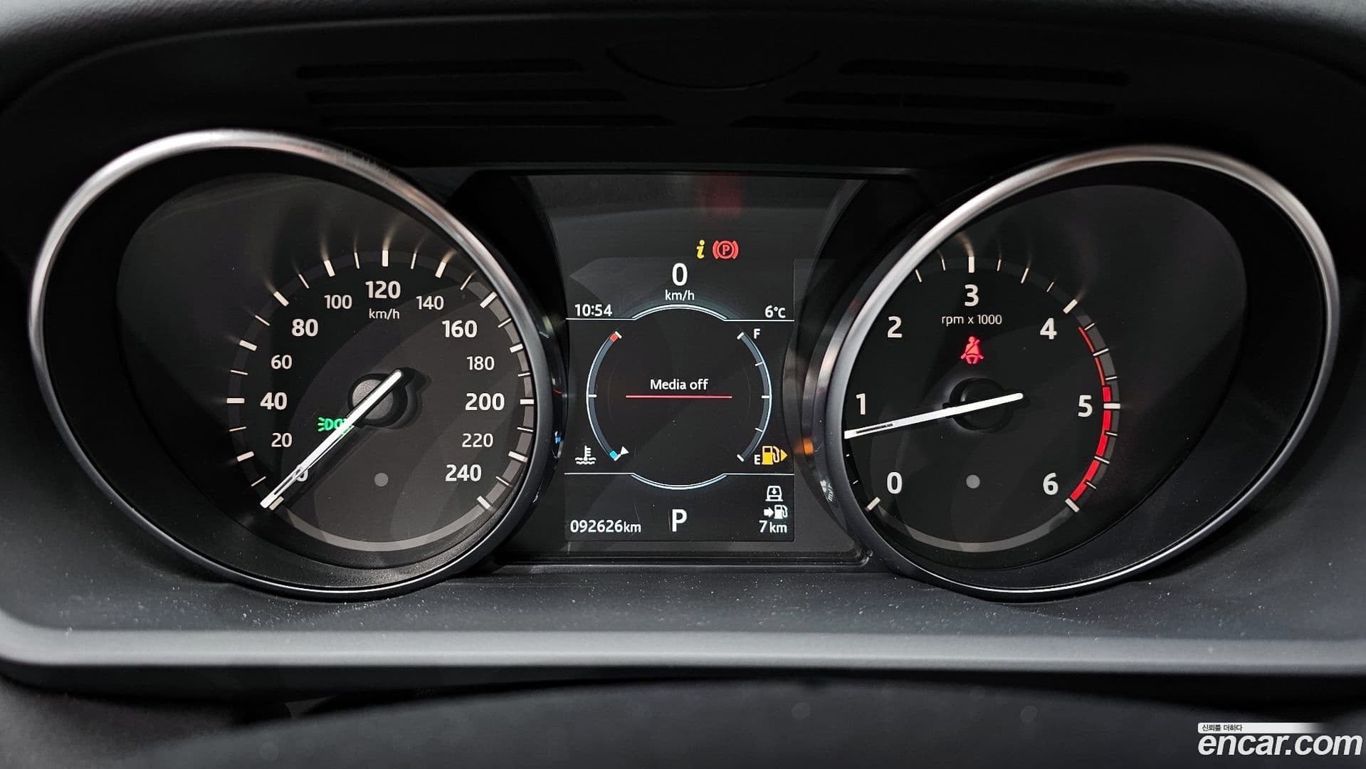 Main__Slider__Photo:Discovery Land Rover 2018.7-7