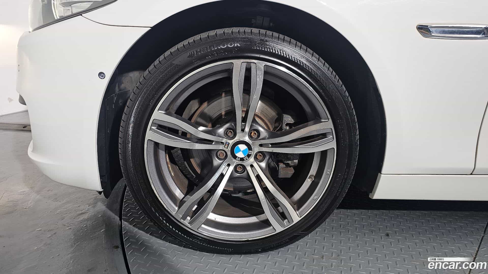 5-Series BMW 2014.9-OUTER-005