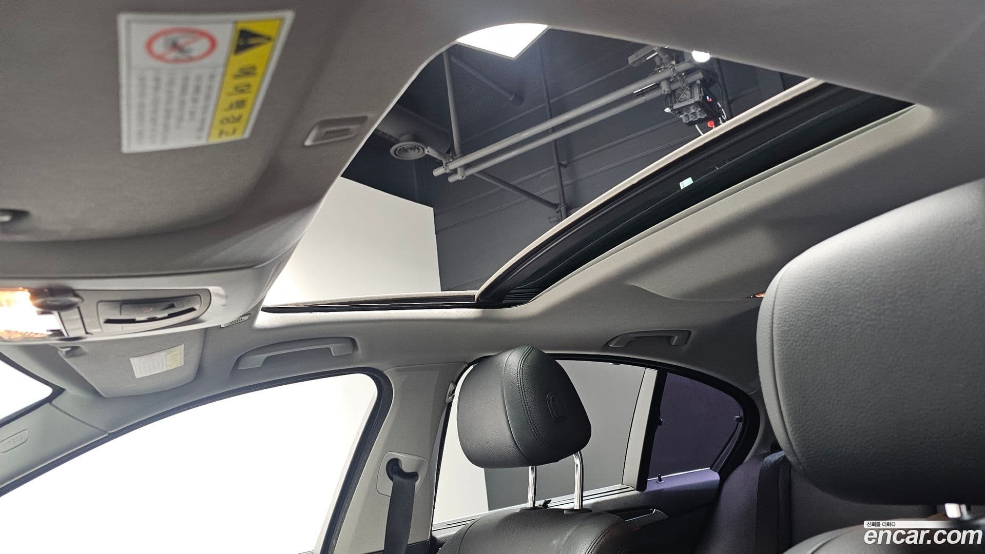 Main__Slider__Photo:5-Series BMW 2014.9-18