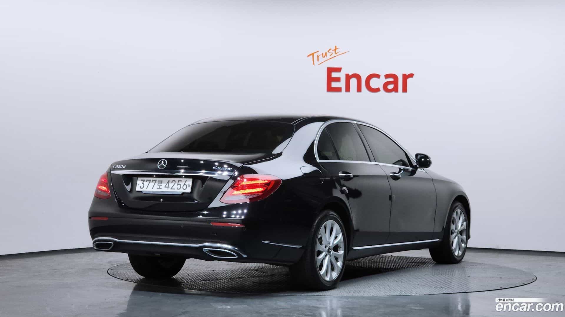 E-Class Mercedes-Benz 2017.6-OUTER-002