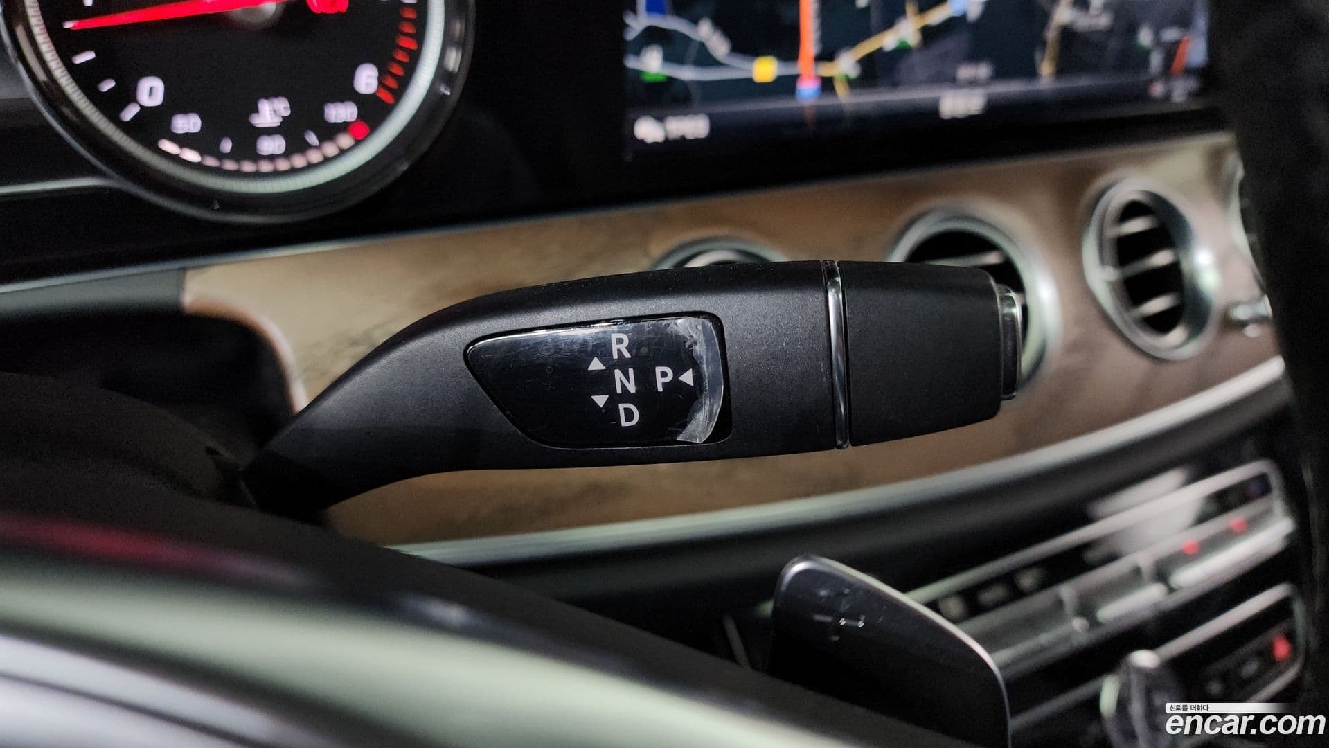 Main__Slider__Photo:E-Class Mercedes-Benz 2017.6-8