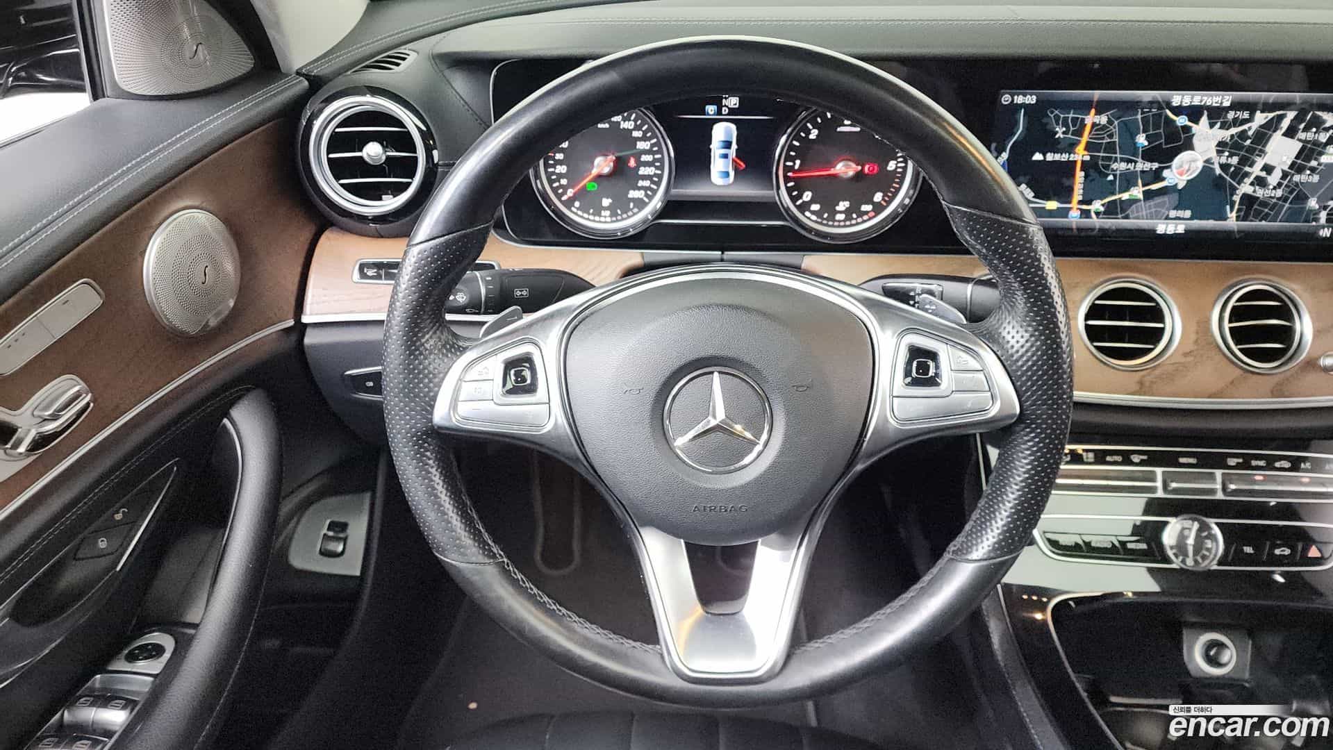 E-Class Mercedes-Benz 2017.6-OPTION-017