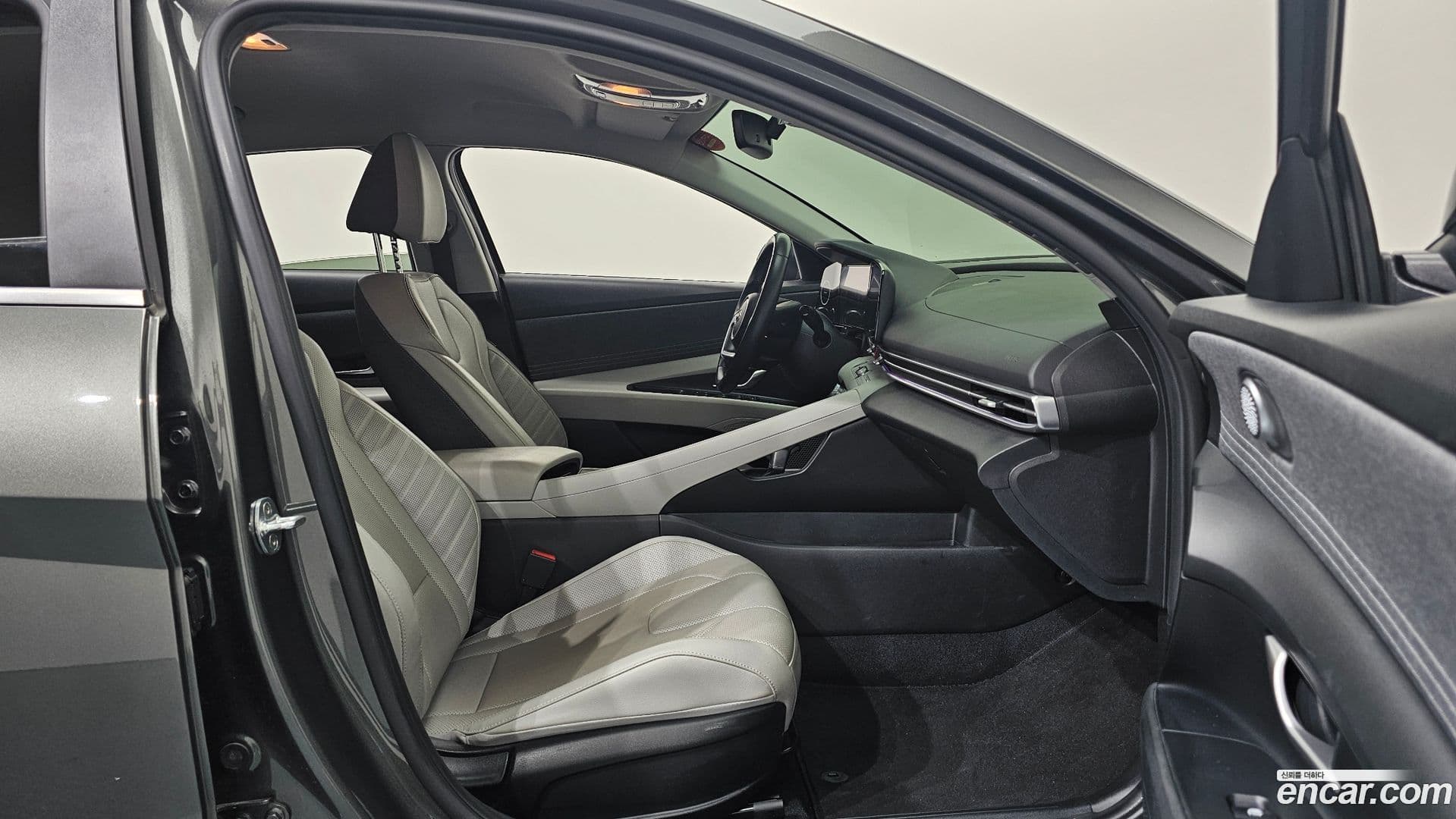 Main__Slider__Photo:AVANTE Hyundai 2021.4-10