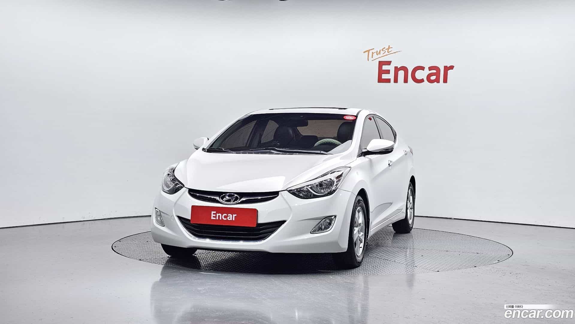 AVANTE Hyundai 2011.0-OUTER-003