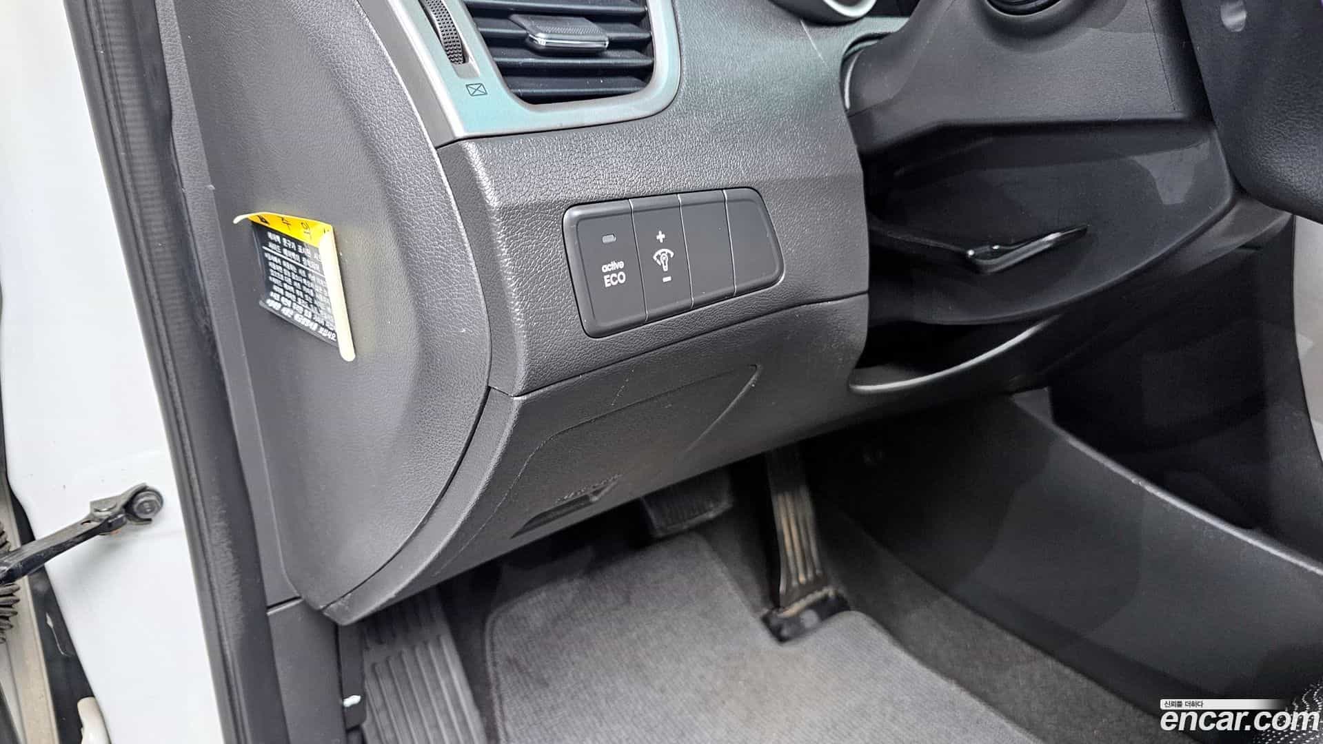 AVANTE Hyundai 2011.0-OPTION-018