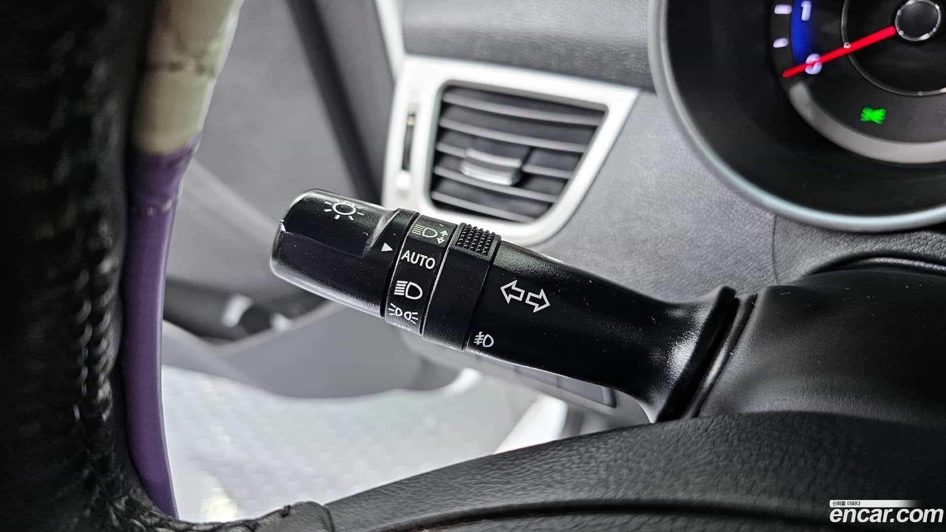 AVANTE Hyundai 2011.0-OPTION-022