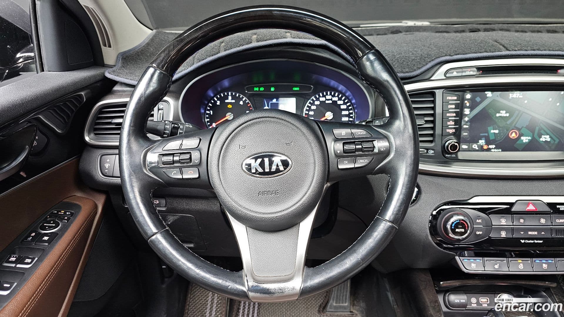 Main__Slider__Photo:Sorento Kia 2015.10-13