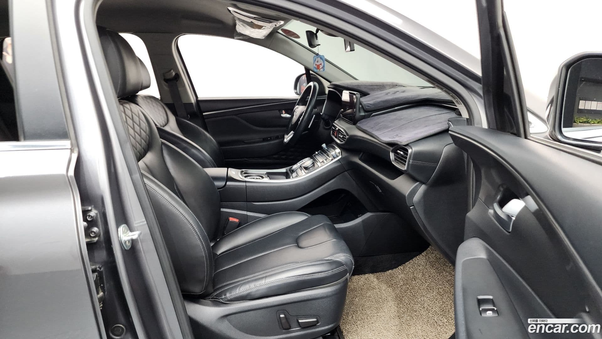 Main__Slider__Photo:Santafe Hyundai 2020.6-10