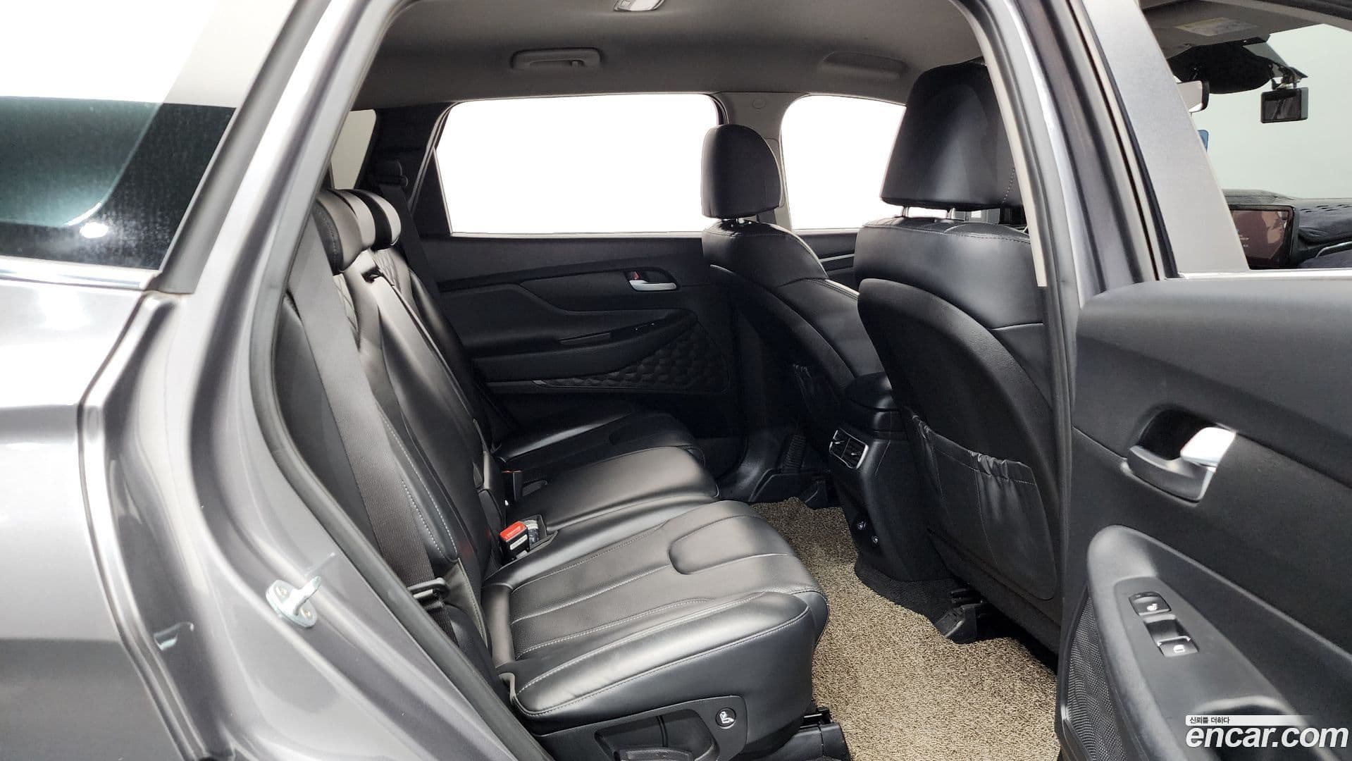 Main__Slider__Photo:Santafe Hyundai 2020.6-11