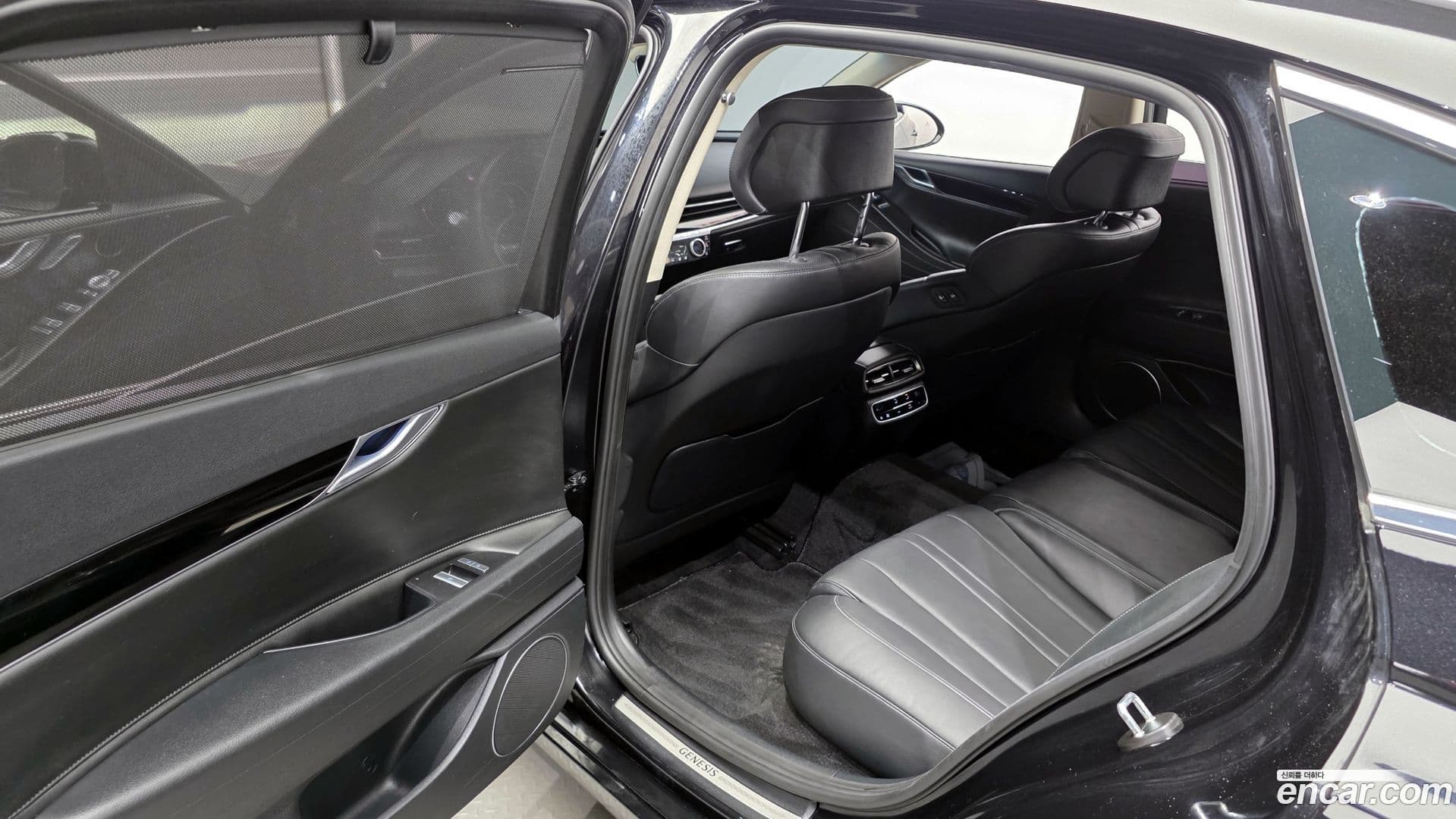 Main__Slider__Photo:G80 Genesis 2021.11-10