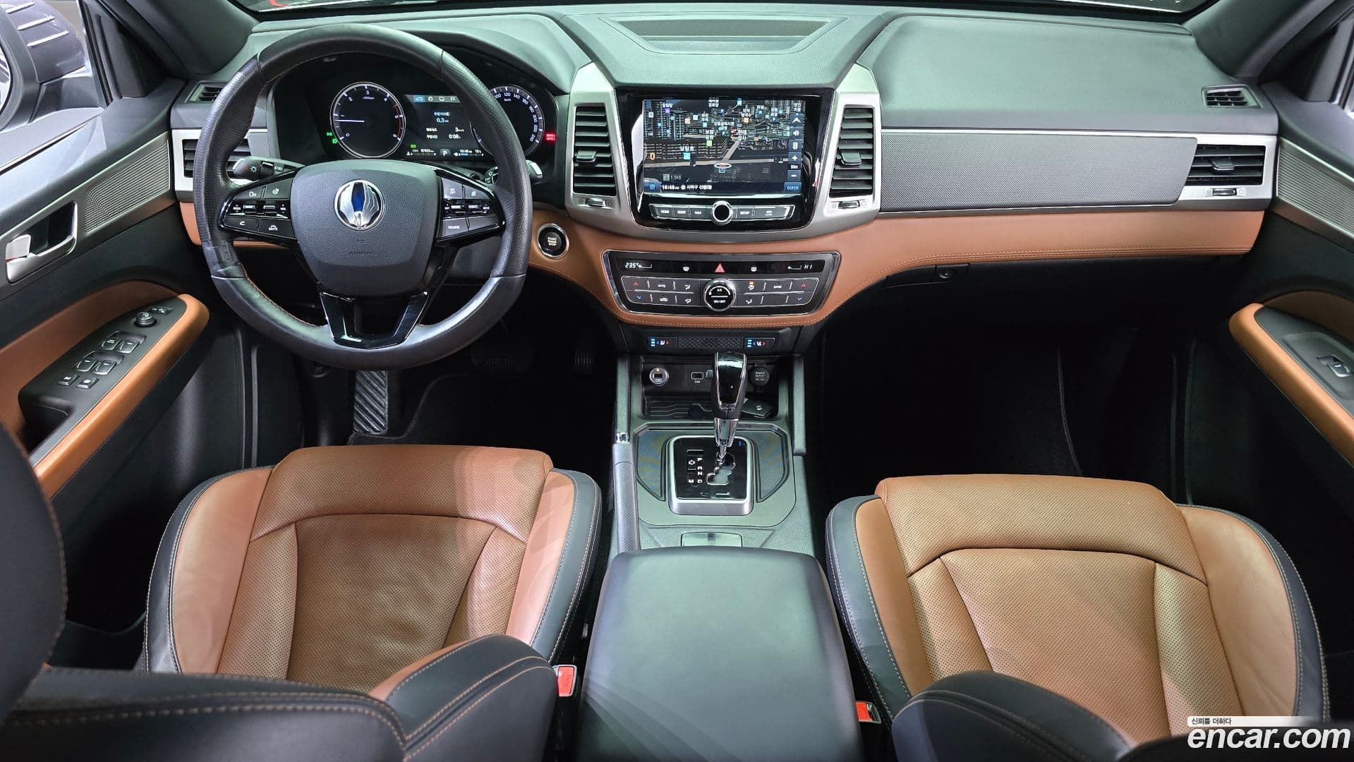 Main__Slider__Photo:Rexton KG_Mobility_Ssangyong 2018.7-6