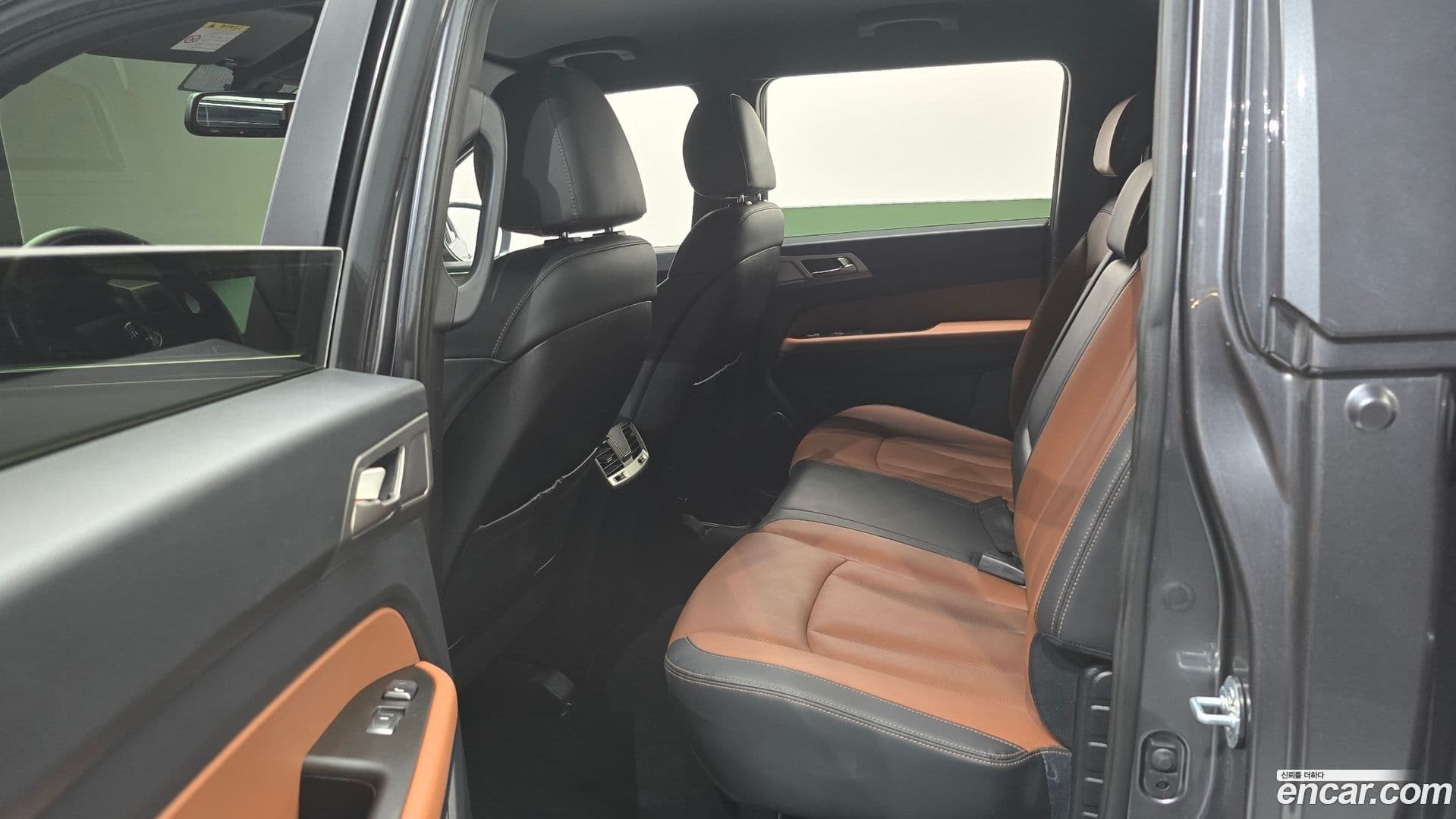 Main__Slider__Photo:Rexton KG_Mobility_Ssangyong 2018.7-12