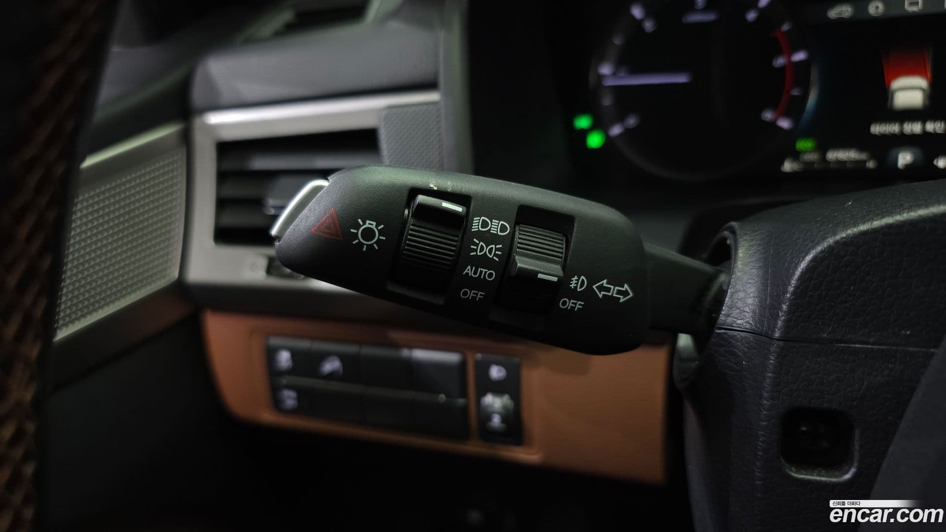 Main__Slider__Photo:Rexton KG_Mobility_Ssangyong 2018.7-16