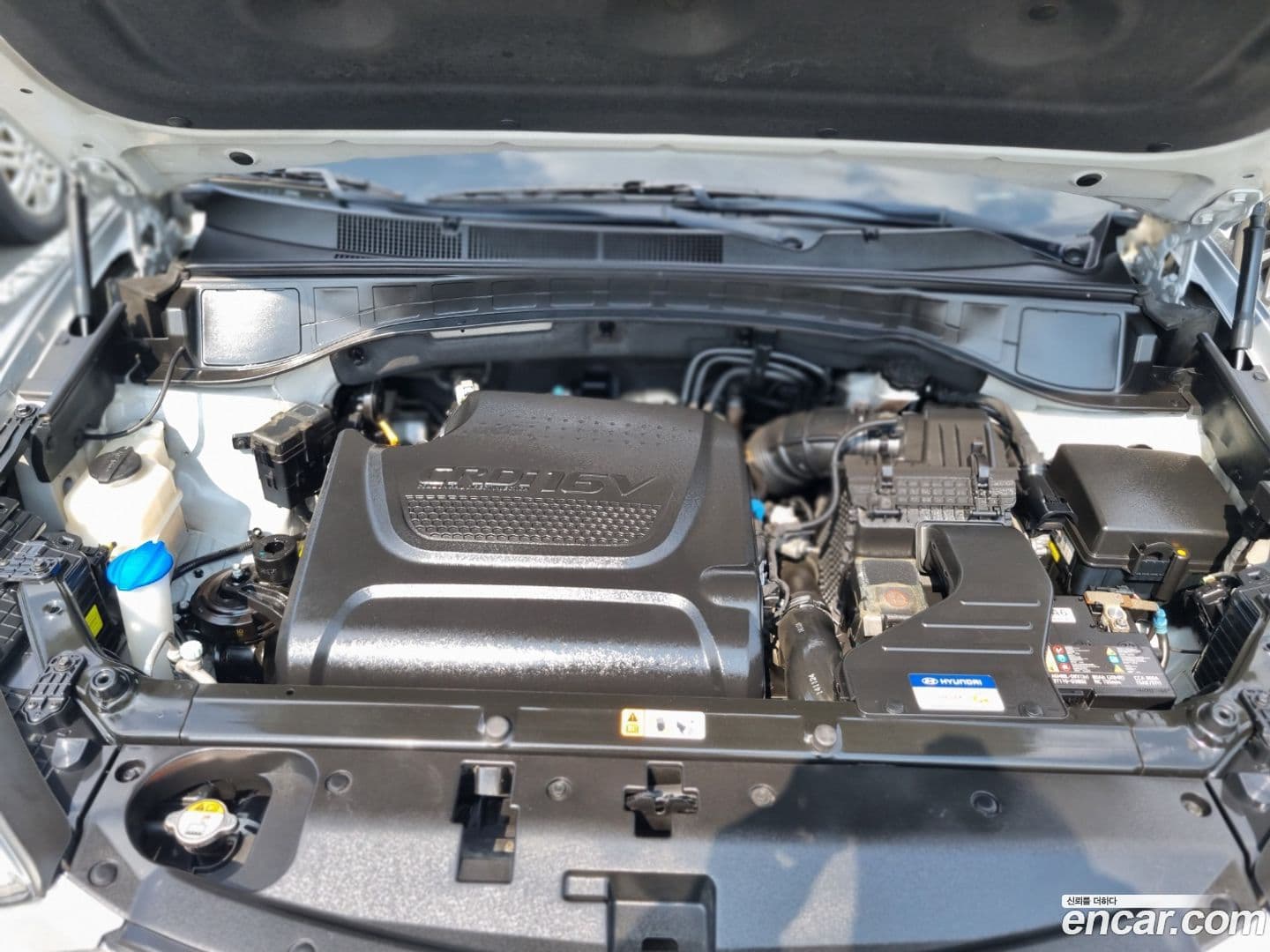 Main__Slider__Photo:Santafe Hyundai 2015.0-5