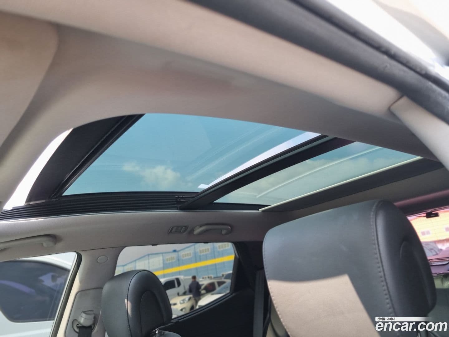 Main__Slider__Photo:Santafe Hyundai 2015.0-14