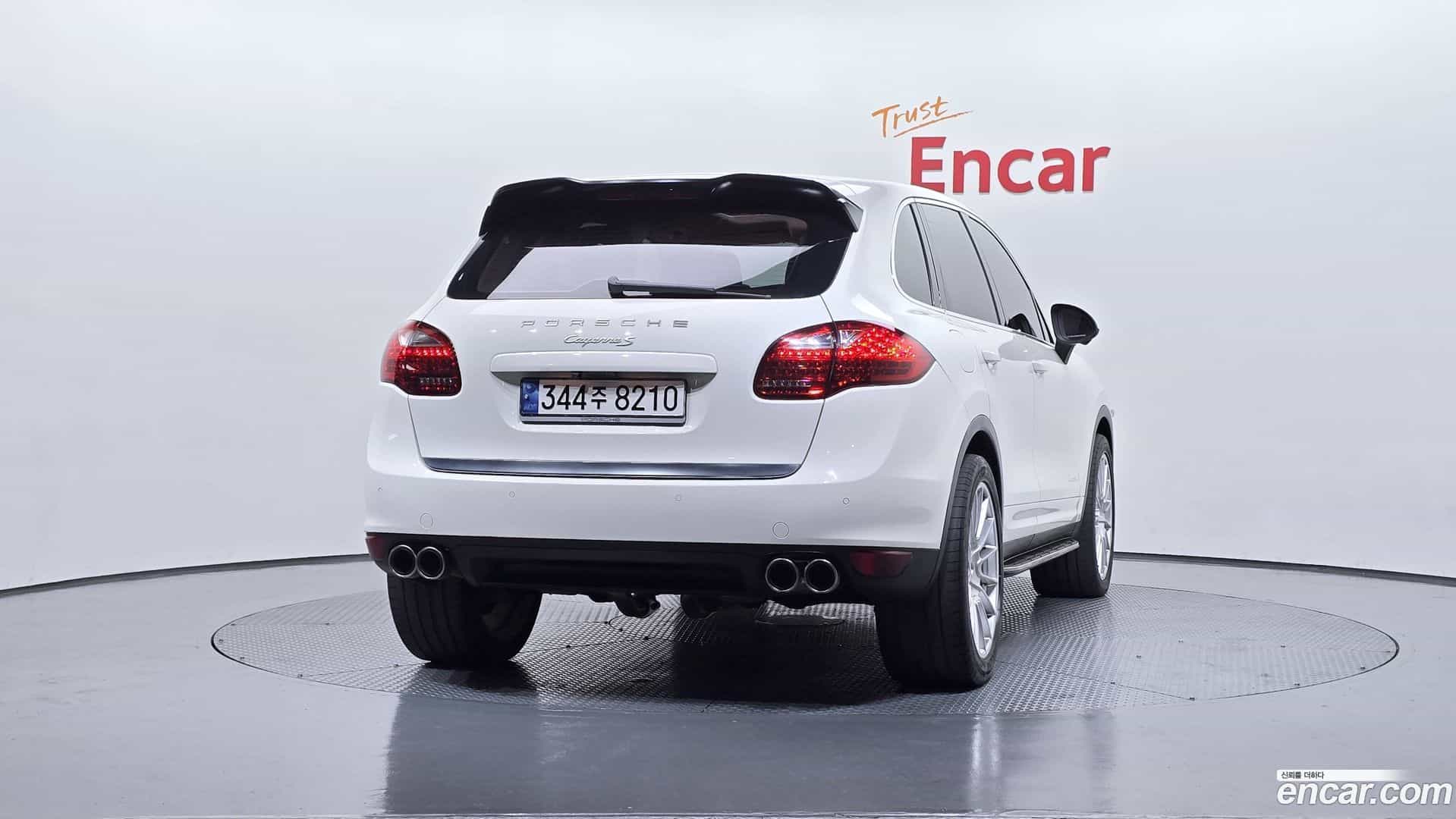 Cayenne Porsche 2011.10-OUTER-004