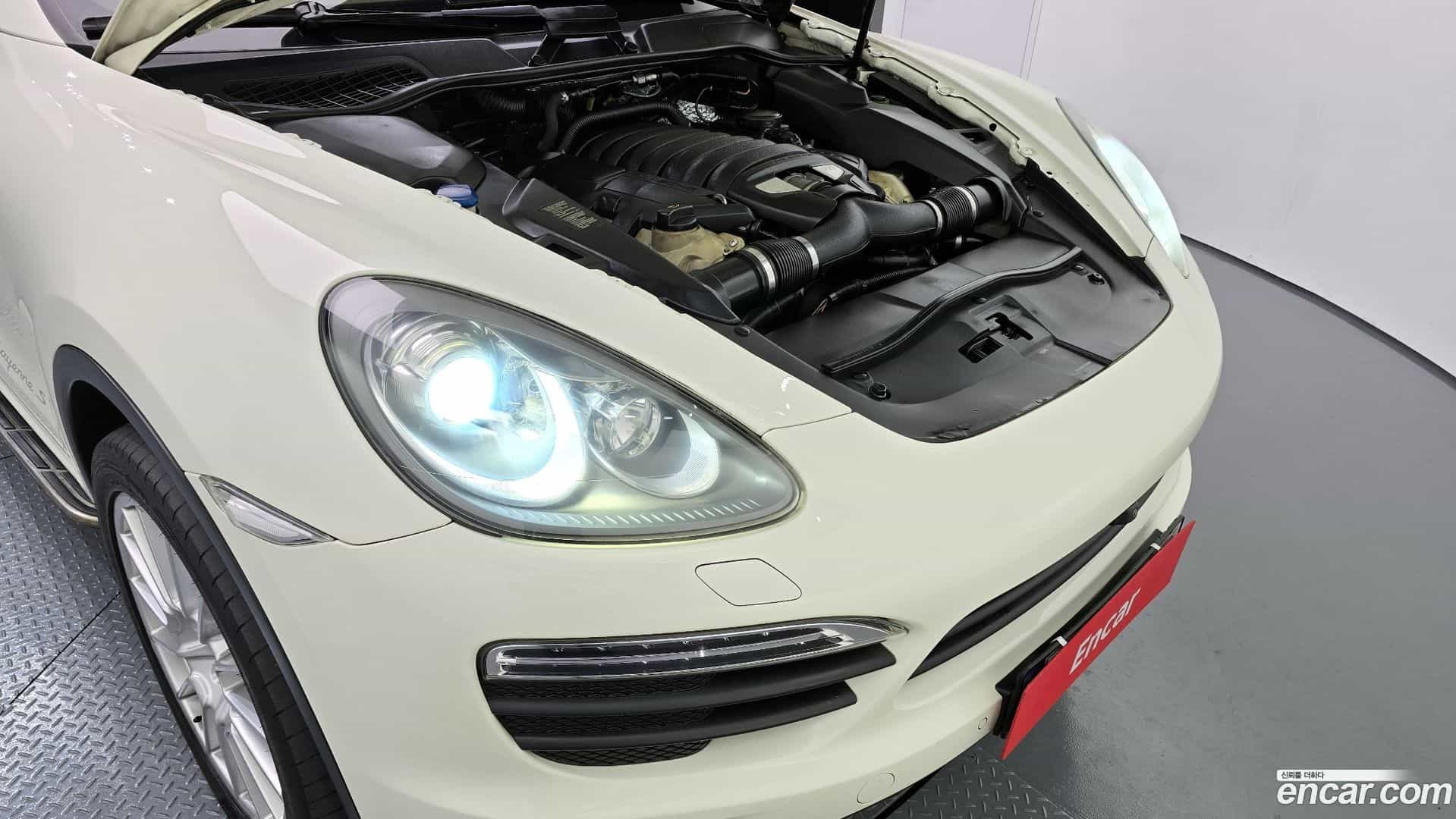 Cayenne Porsche 2011.10-OUTER-006