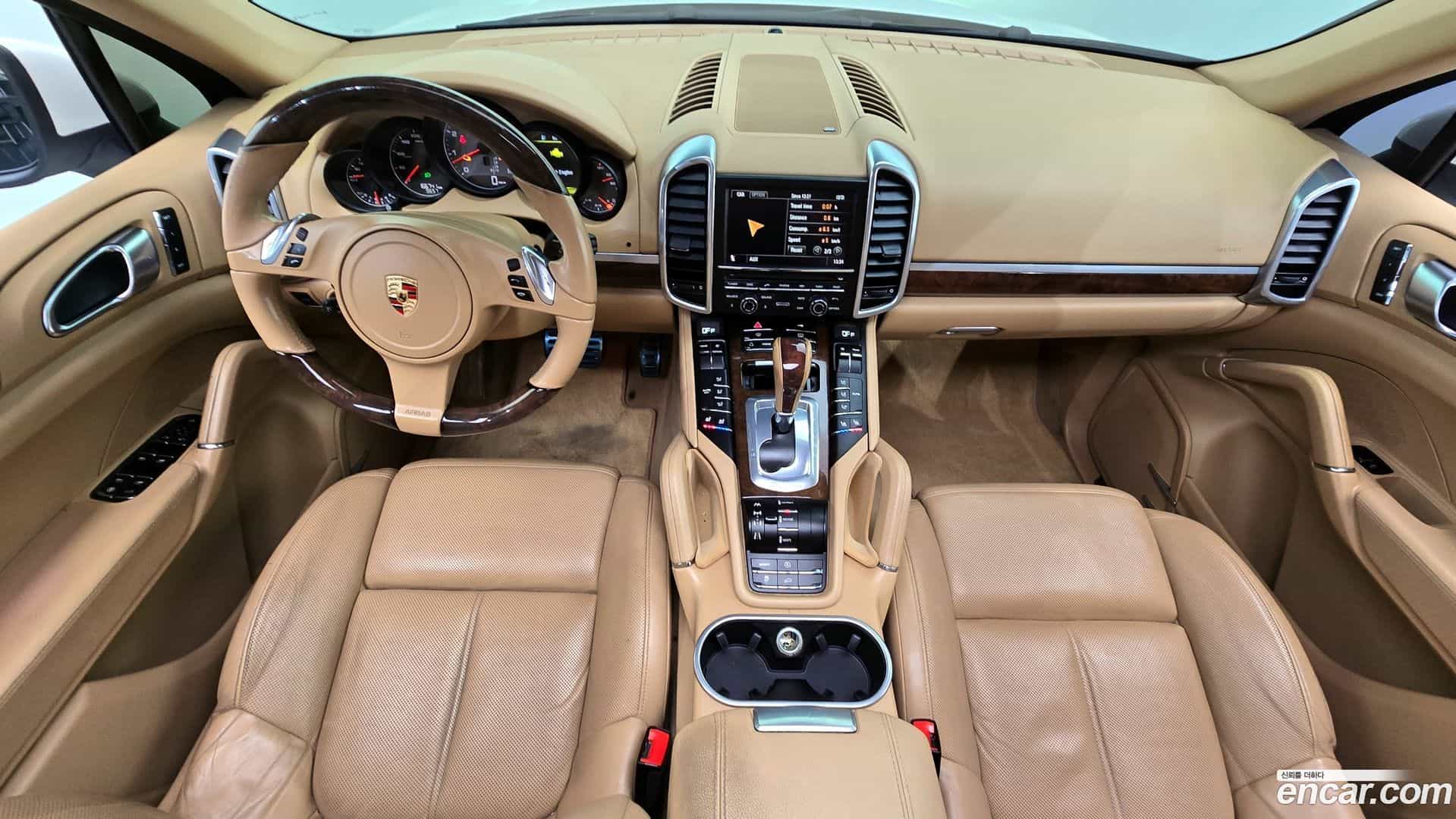 Cayenne Porsche 2011.10-INNER-007