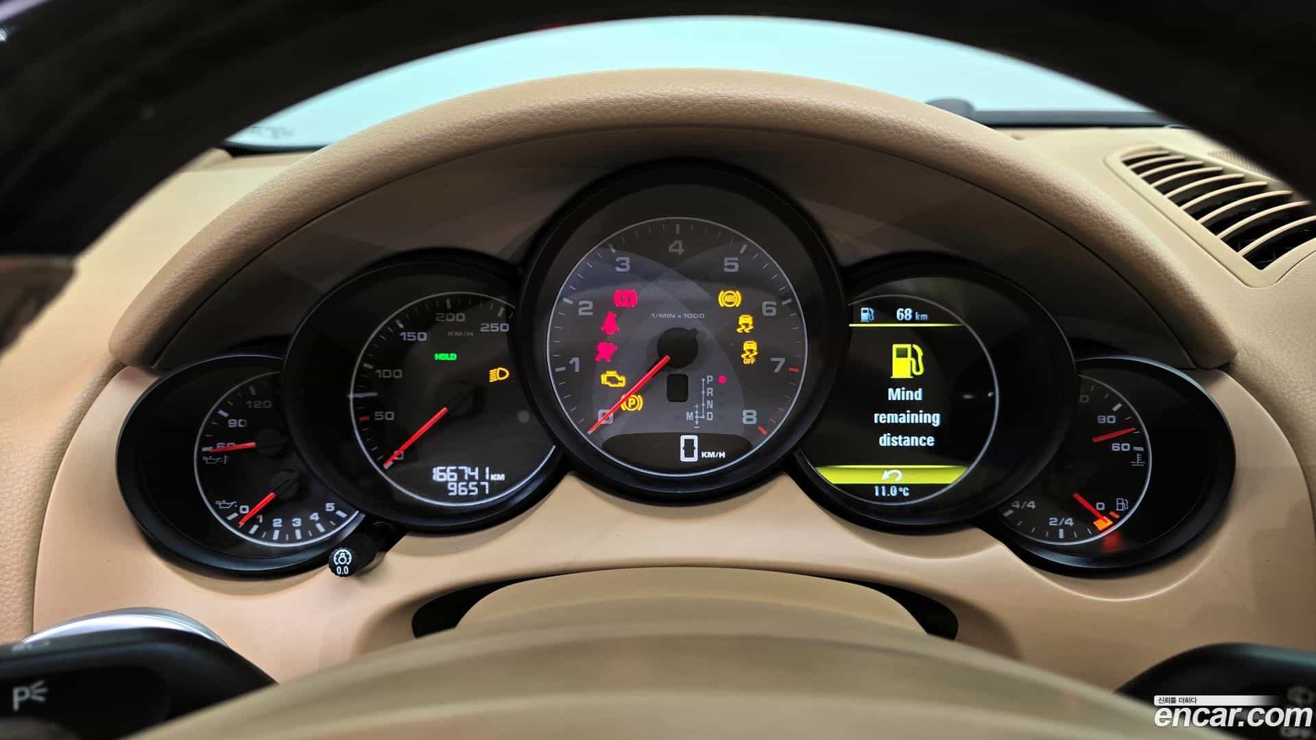 Cayenne Porsche 2011.10-INNER-008