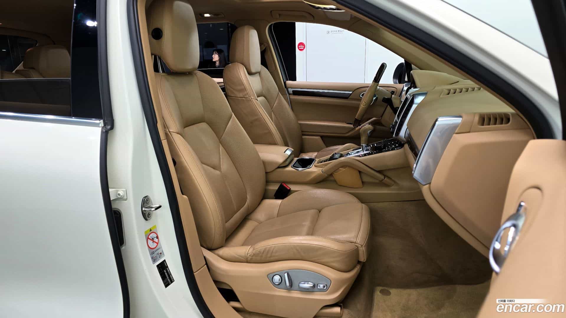 Cayenne Porsche 2011.10-INNER-010