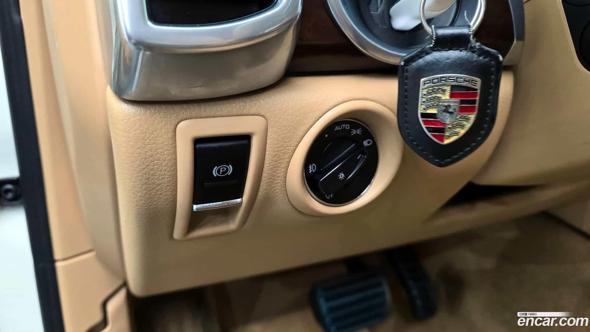 Cayenne Porsche 2011.10-OPTION-017