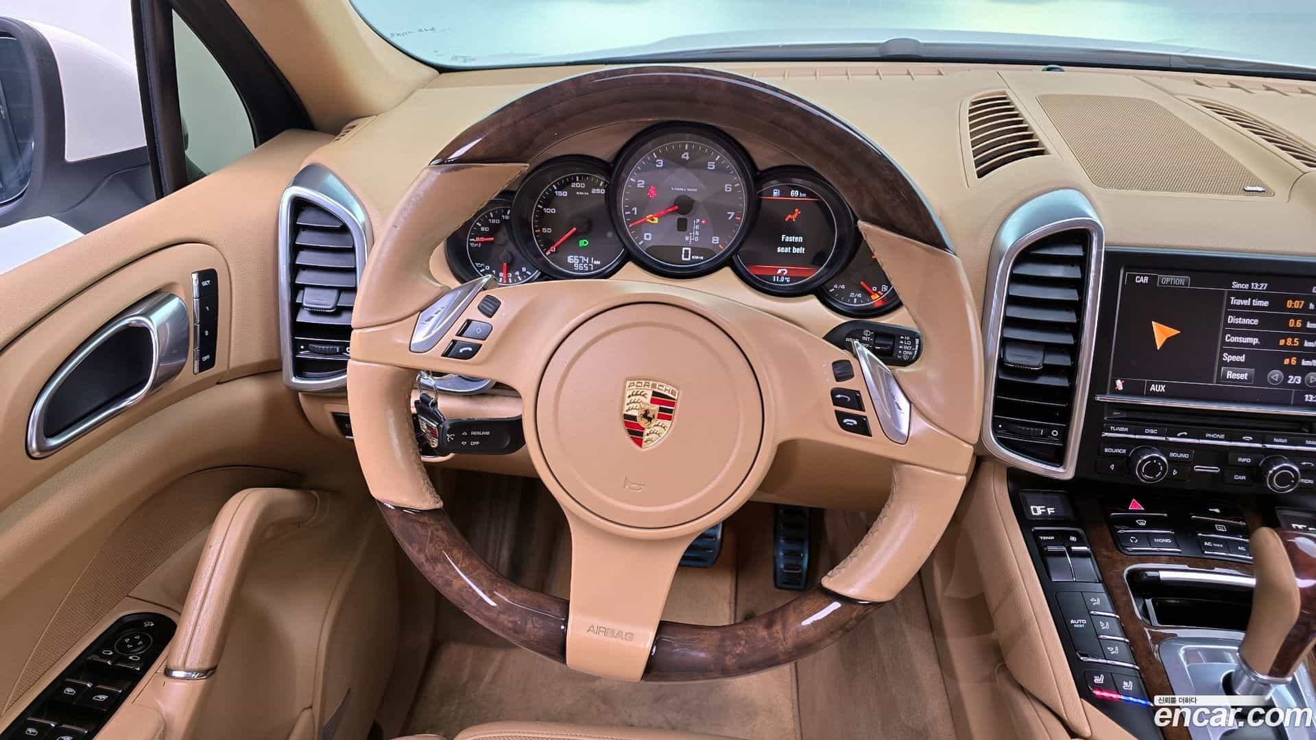 Cayenne Porsche 2011.10-OPTION-018