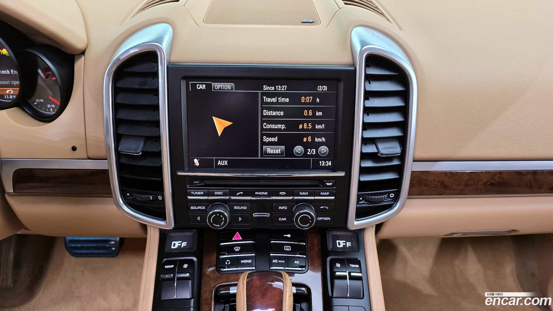 Cayenne Porsche 2011.10-OPTION-019