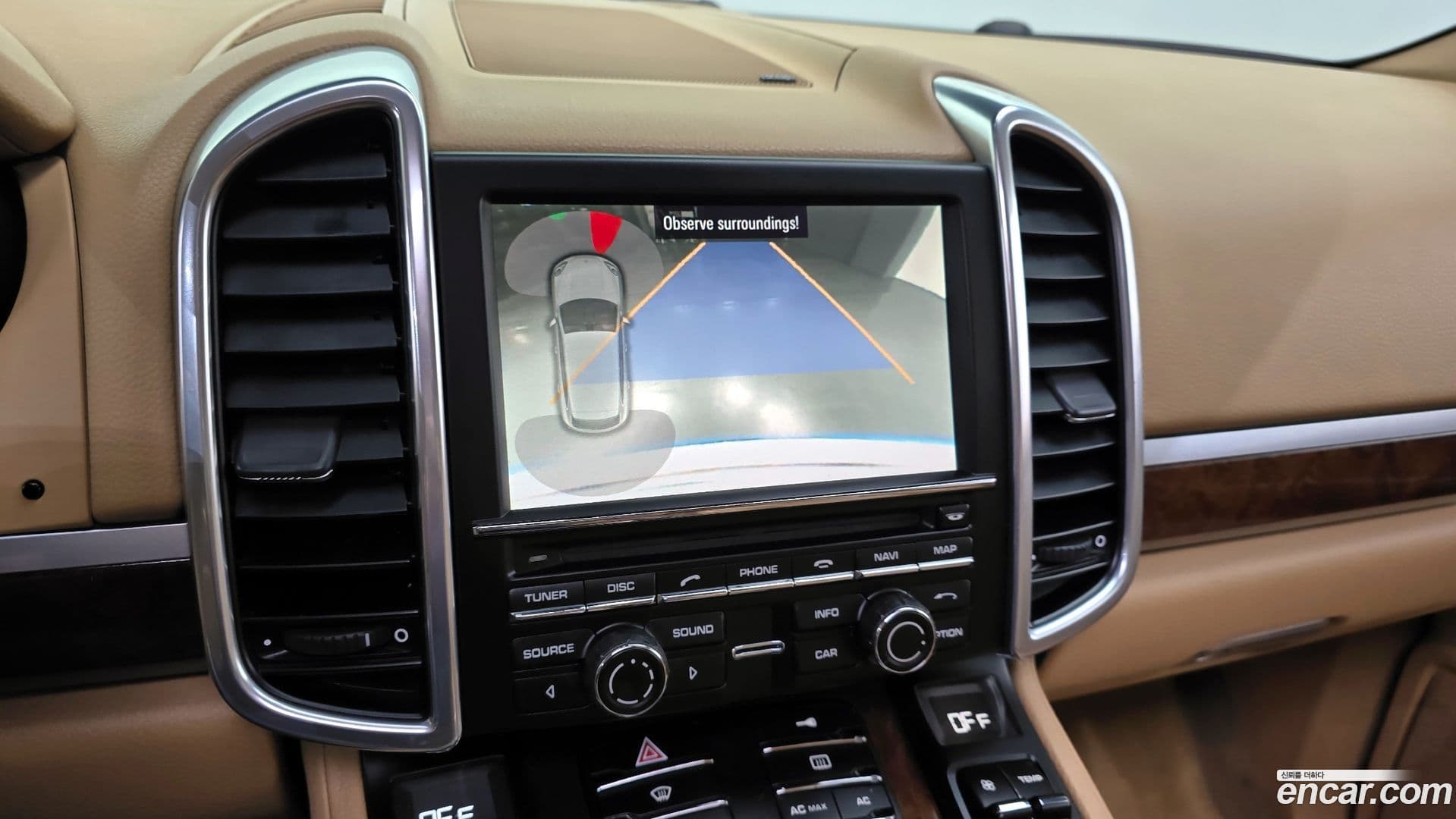 Main__Slider__Photo:Cayenne Porsche 2011.10-15