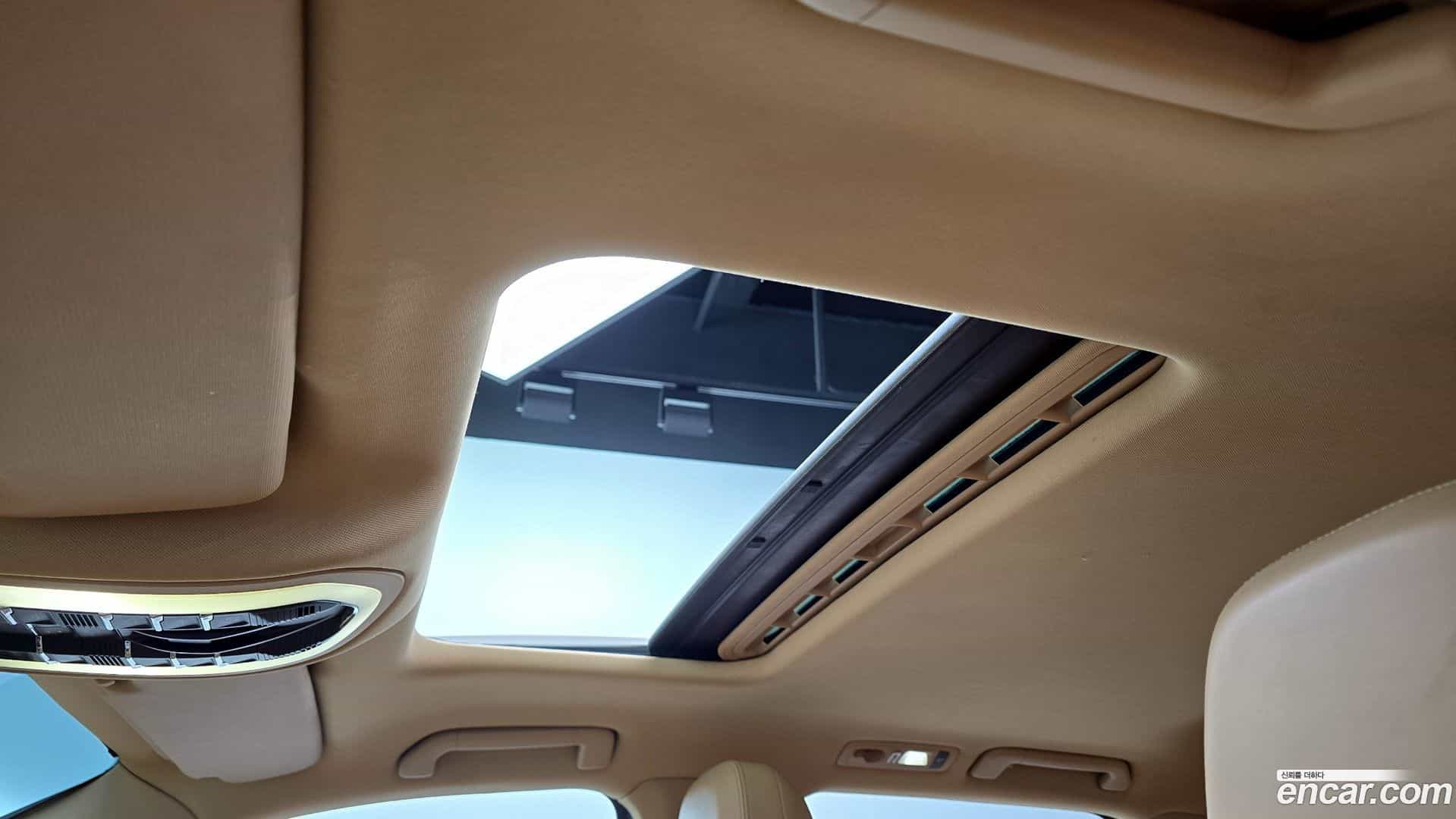 Cayenne Porsche 2011.10-OPTION-023