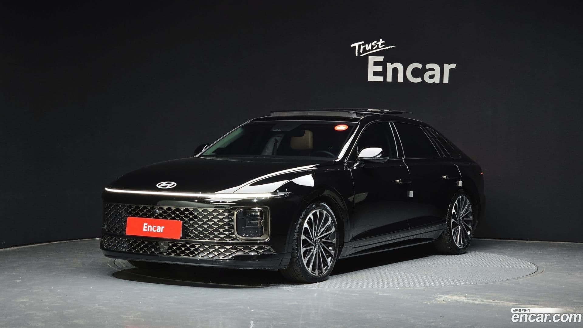 Main__Slider__Photo:Grandeur Hyundai 2023.0-0