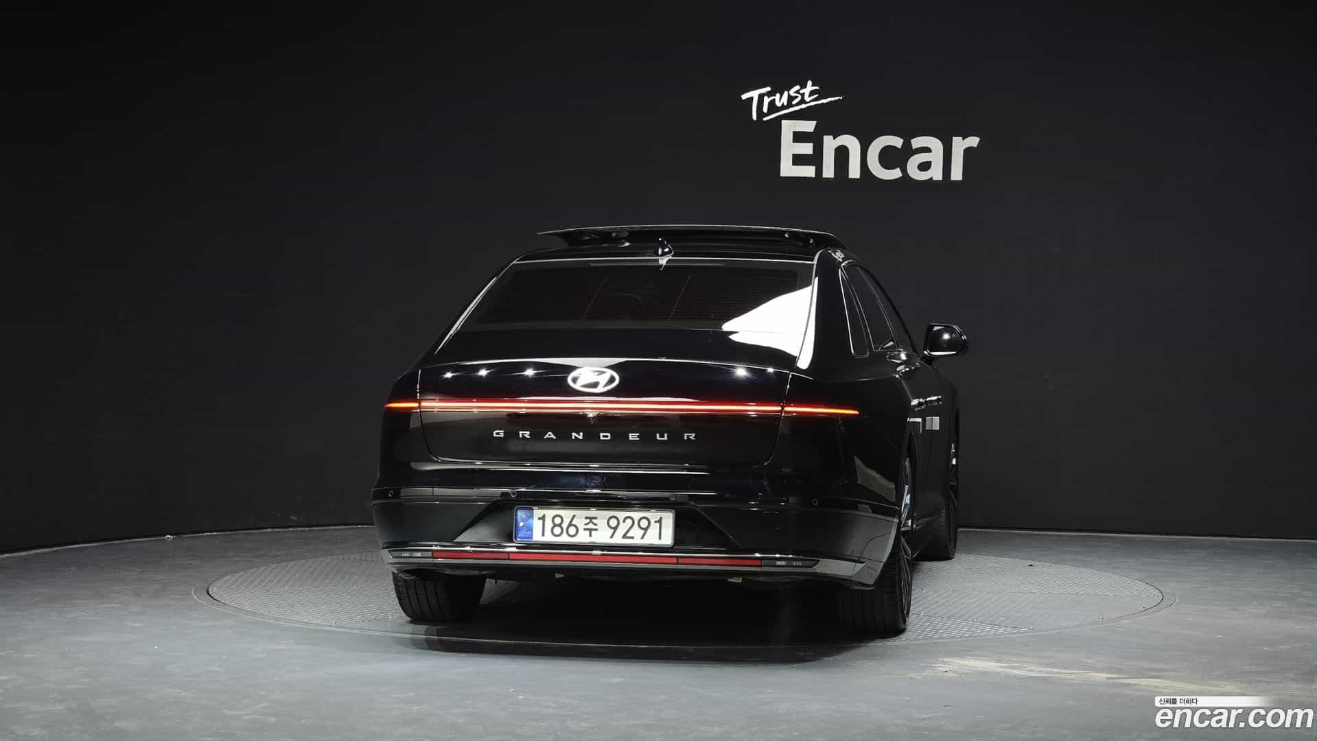 Grandeur Hyundai 2023.0-OUTER-004