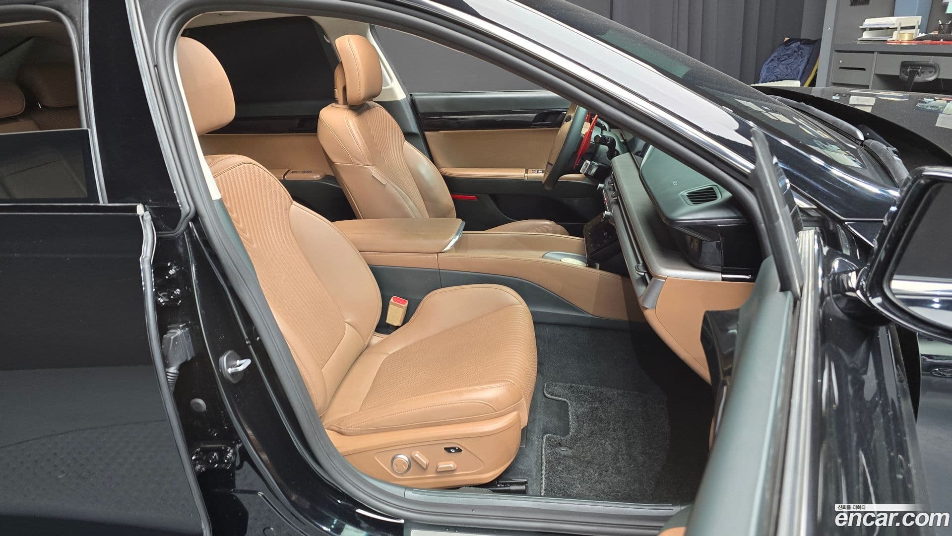 Main__Slider__Photo:Grandeur Hyundai 2023.0-11