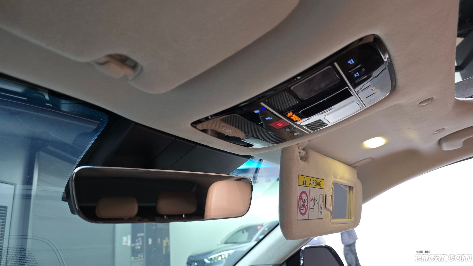 Main__Slider__Photo:Grandeur Hyundai 2023.0-15