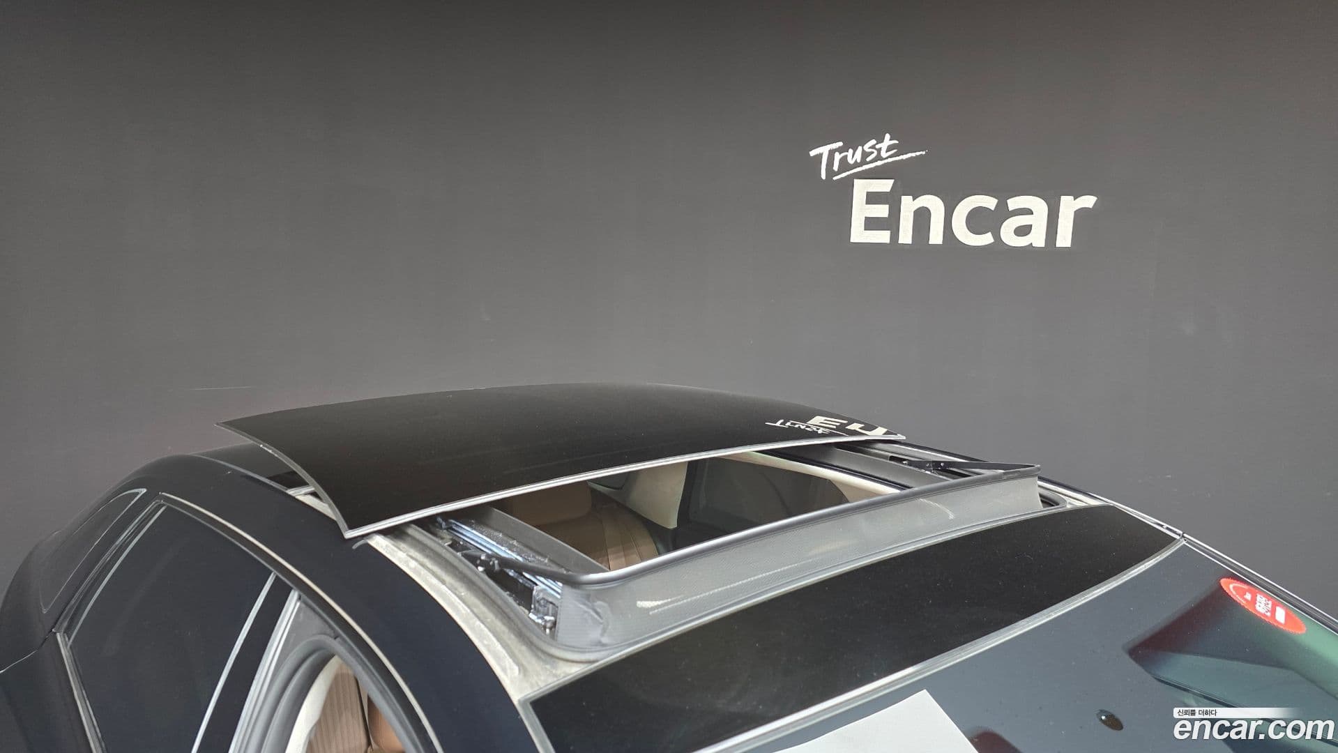 Main__Slider__Photo:Grandeur Hyundai 2023.0-19