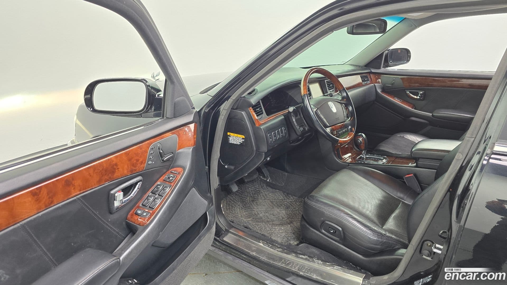 Main__Slider__Photo:Equus Hyundai 2005.0-9