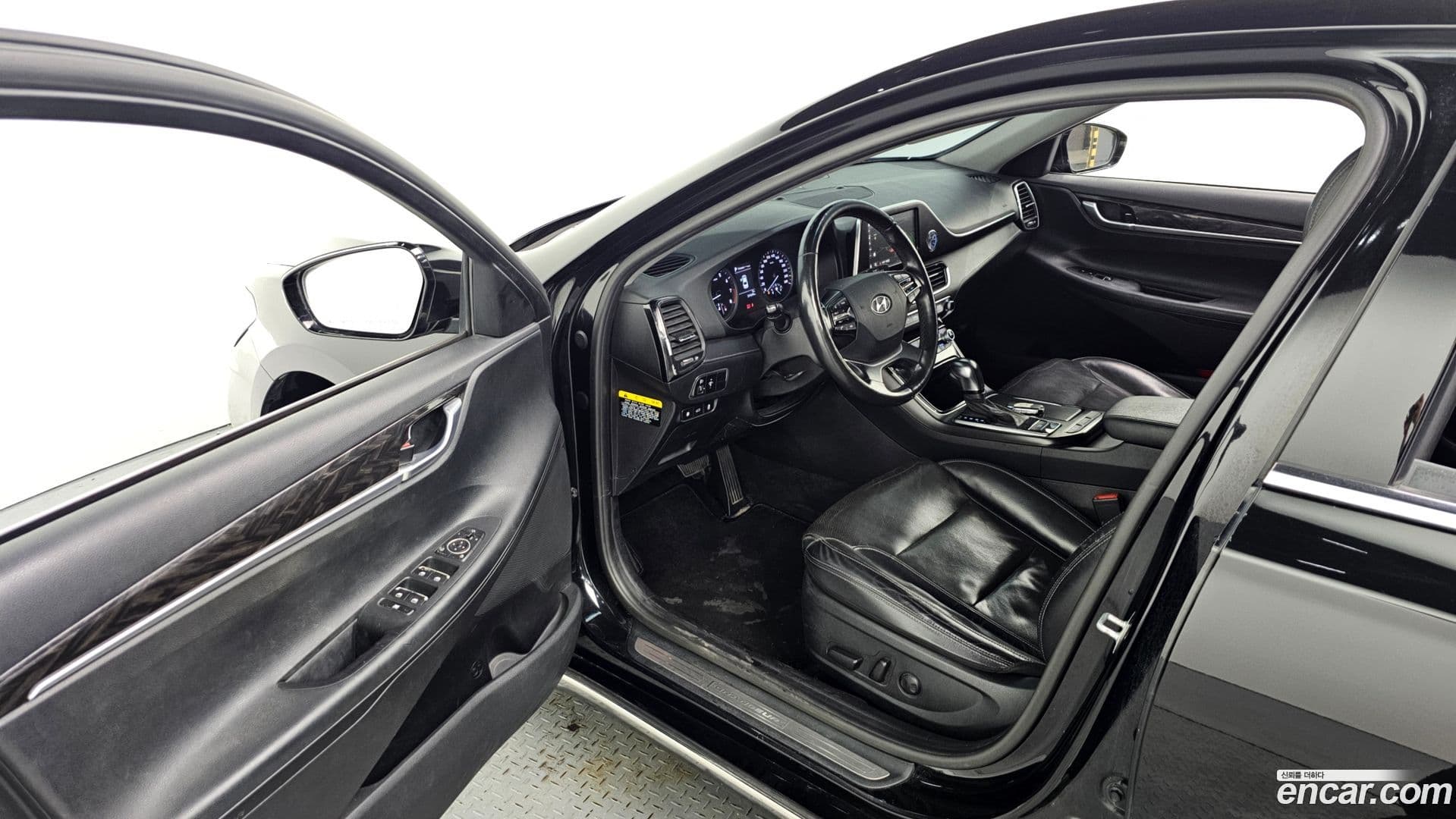 Main__Slider__Photo:Grandeur Hyundai 2018.8-9