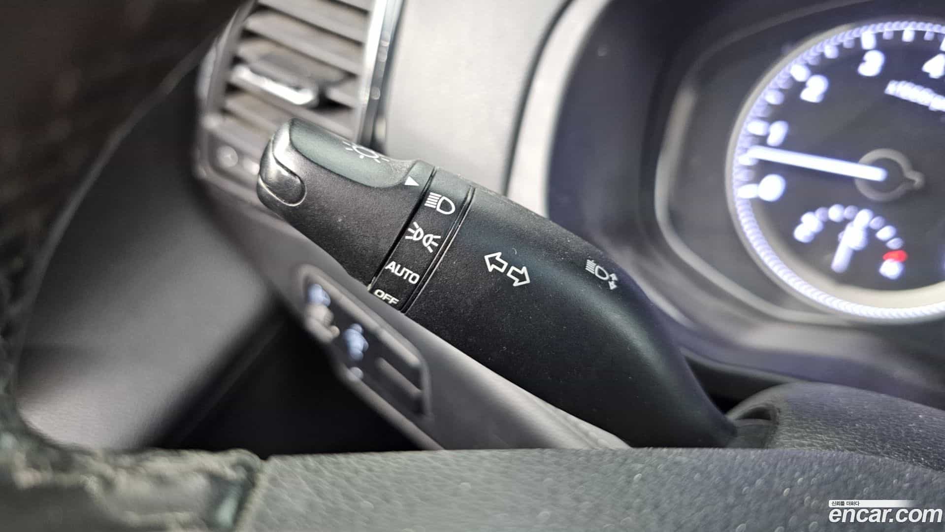 Grandeur Hyundai 2018.8-OPTION-022