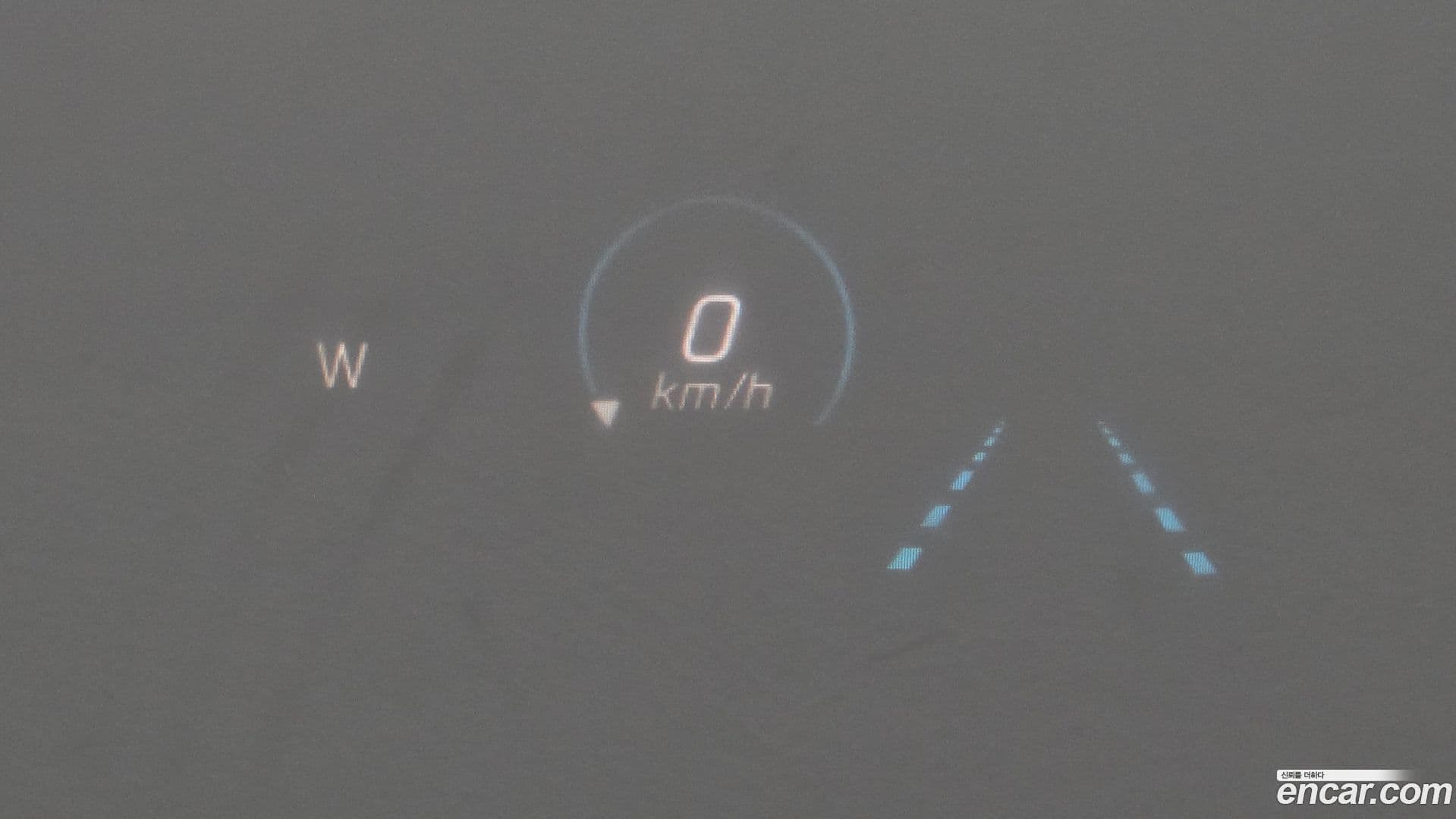 Main__Slider__Photo:E-Class Mercedes-Benz 2022.7-16