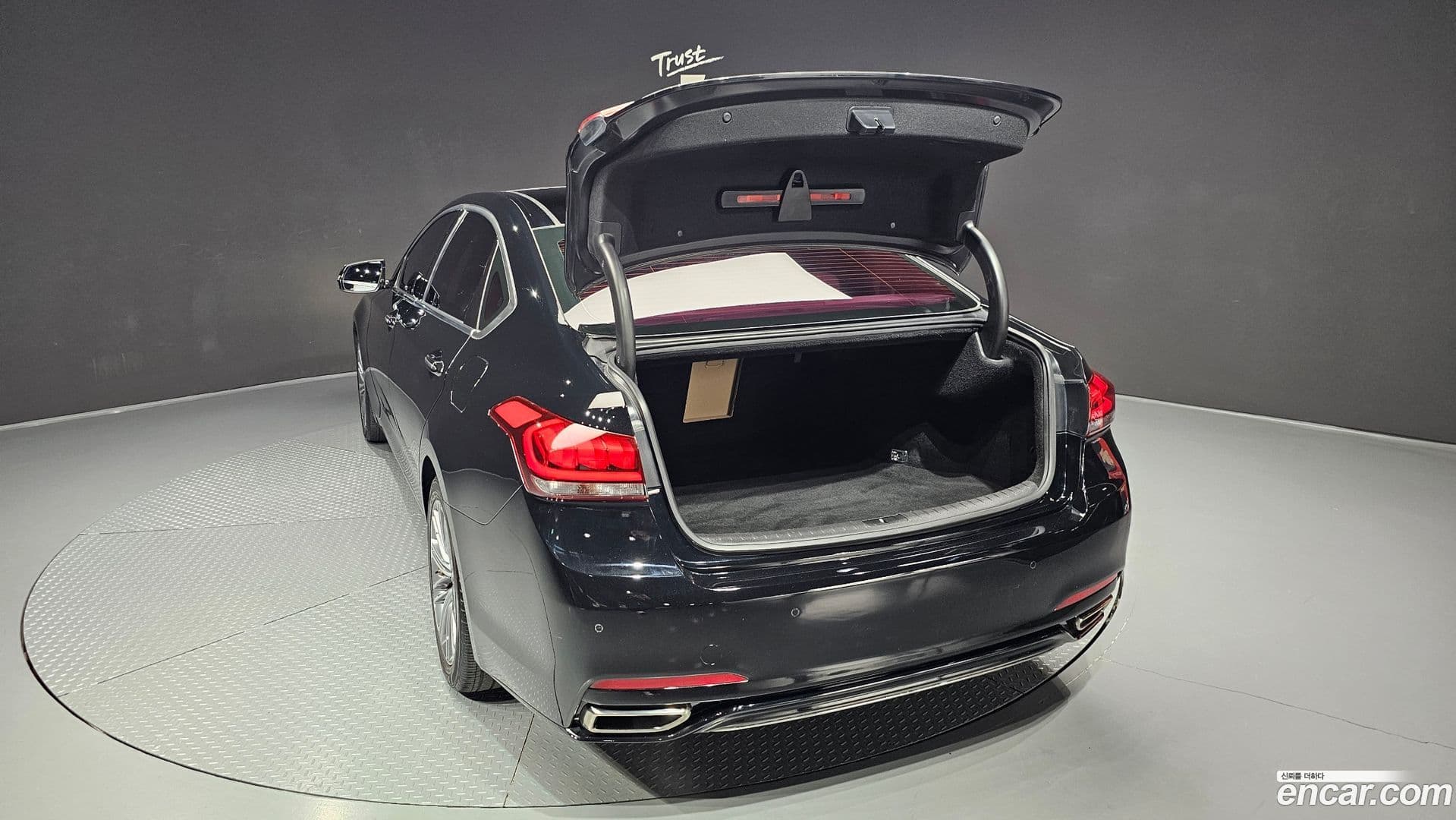 Main__Slider__Photo:G80 Genesis 2016.10-19