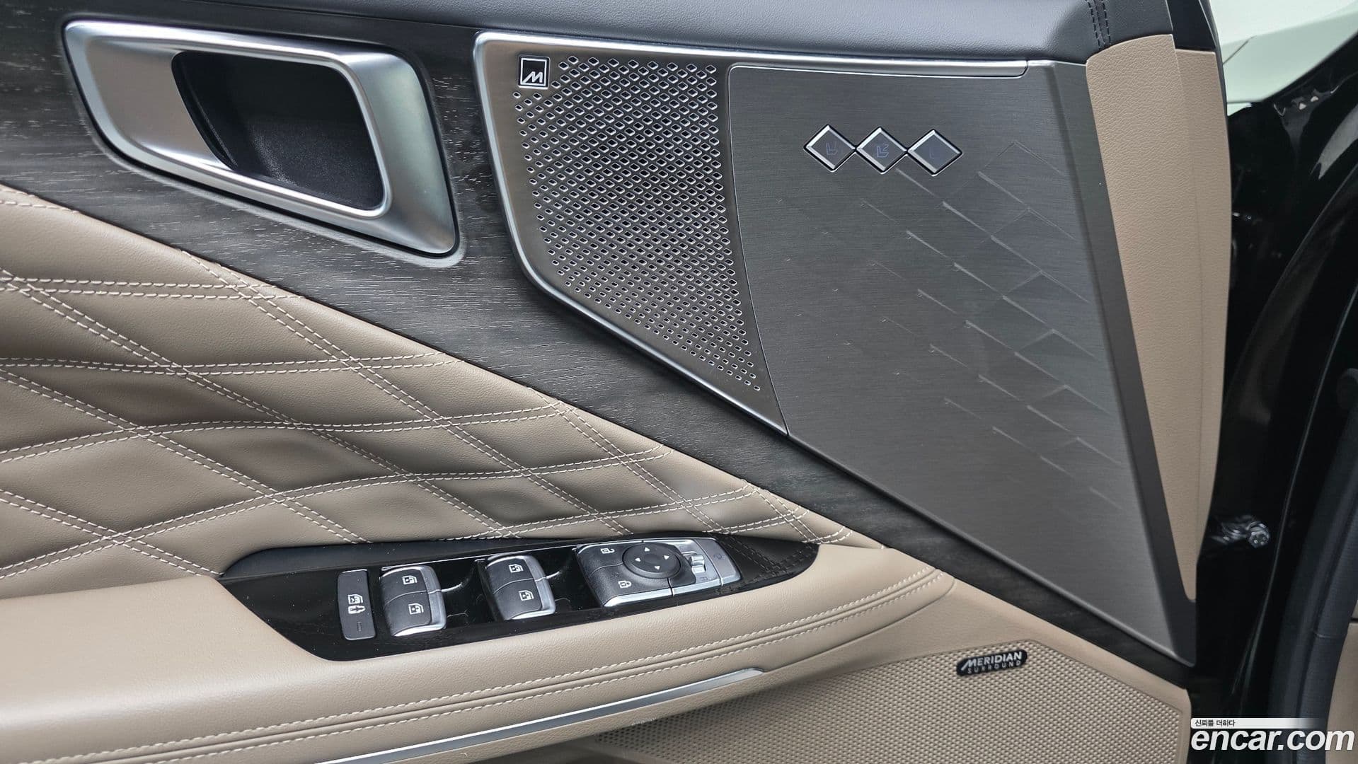 Main__Slider__Photo:K8 Kia 2021.5-12