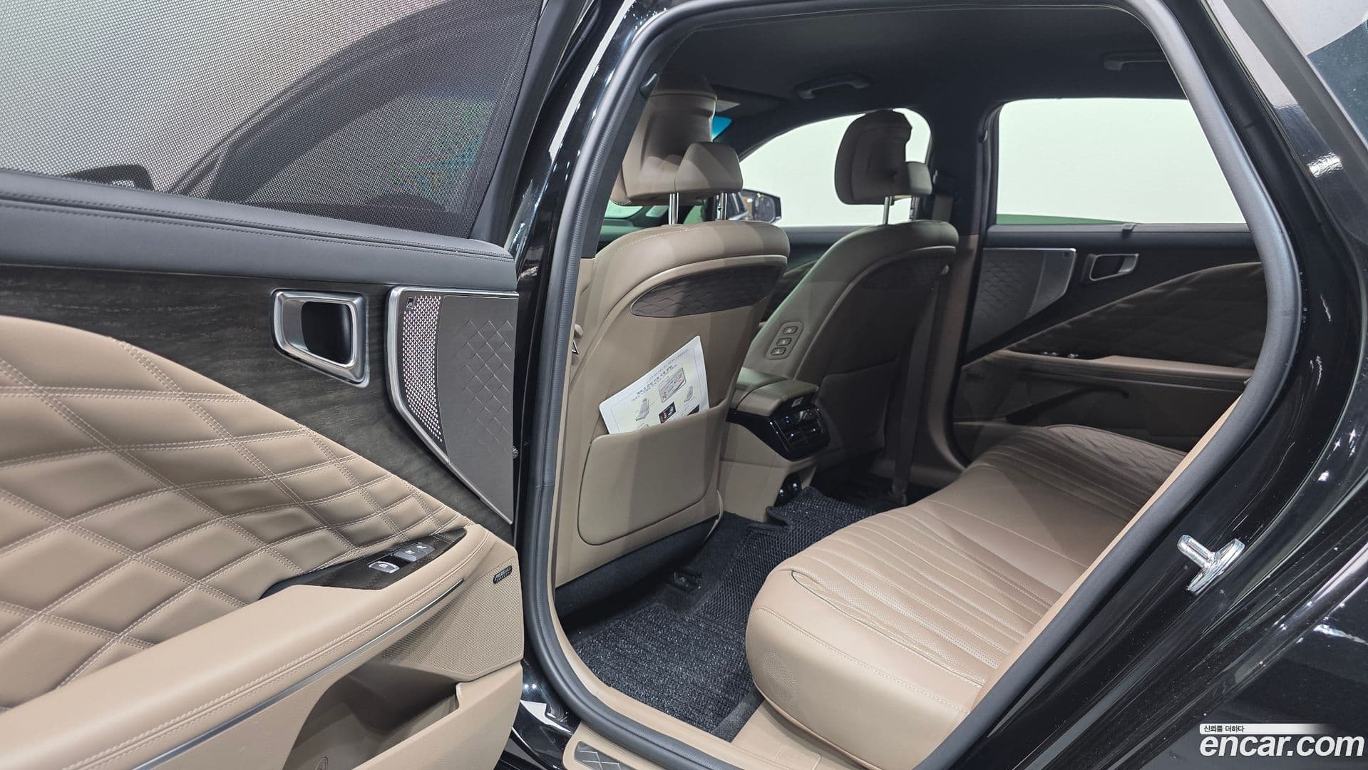 Main__Slider__Photo:K8 Kia 2021.5-16