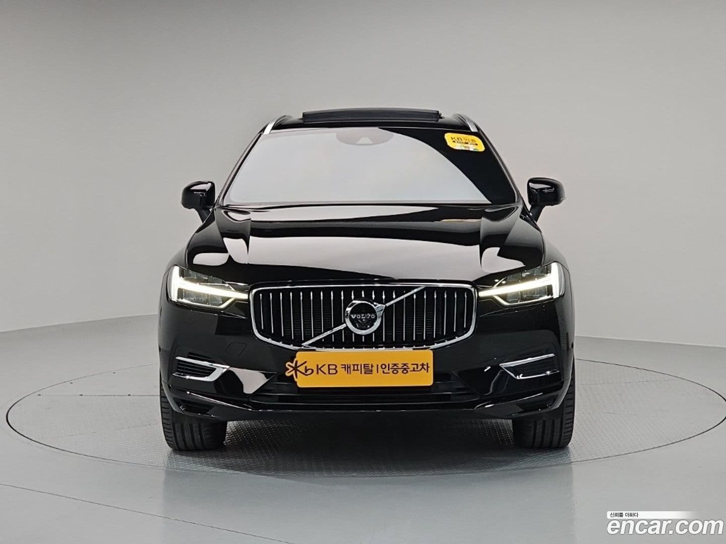 Main__Slider__Photo:XC60 Volvo 2021.1-0