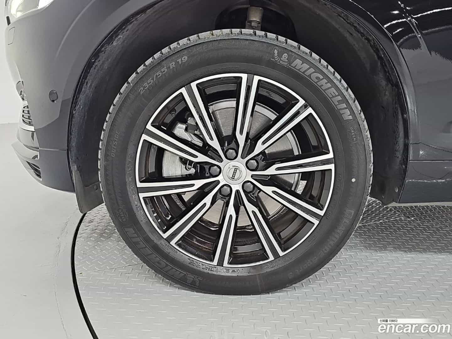 XC60 Volvo 2021.1-OUTER-005