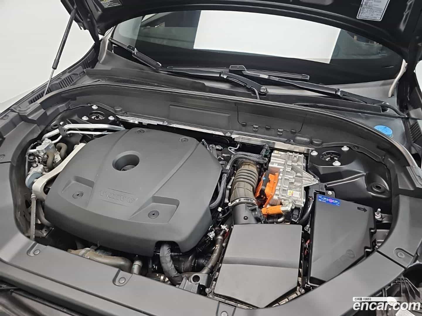 XC60 Volvo 2021.1-OUTER-006